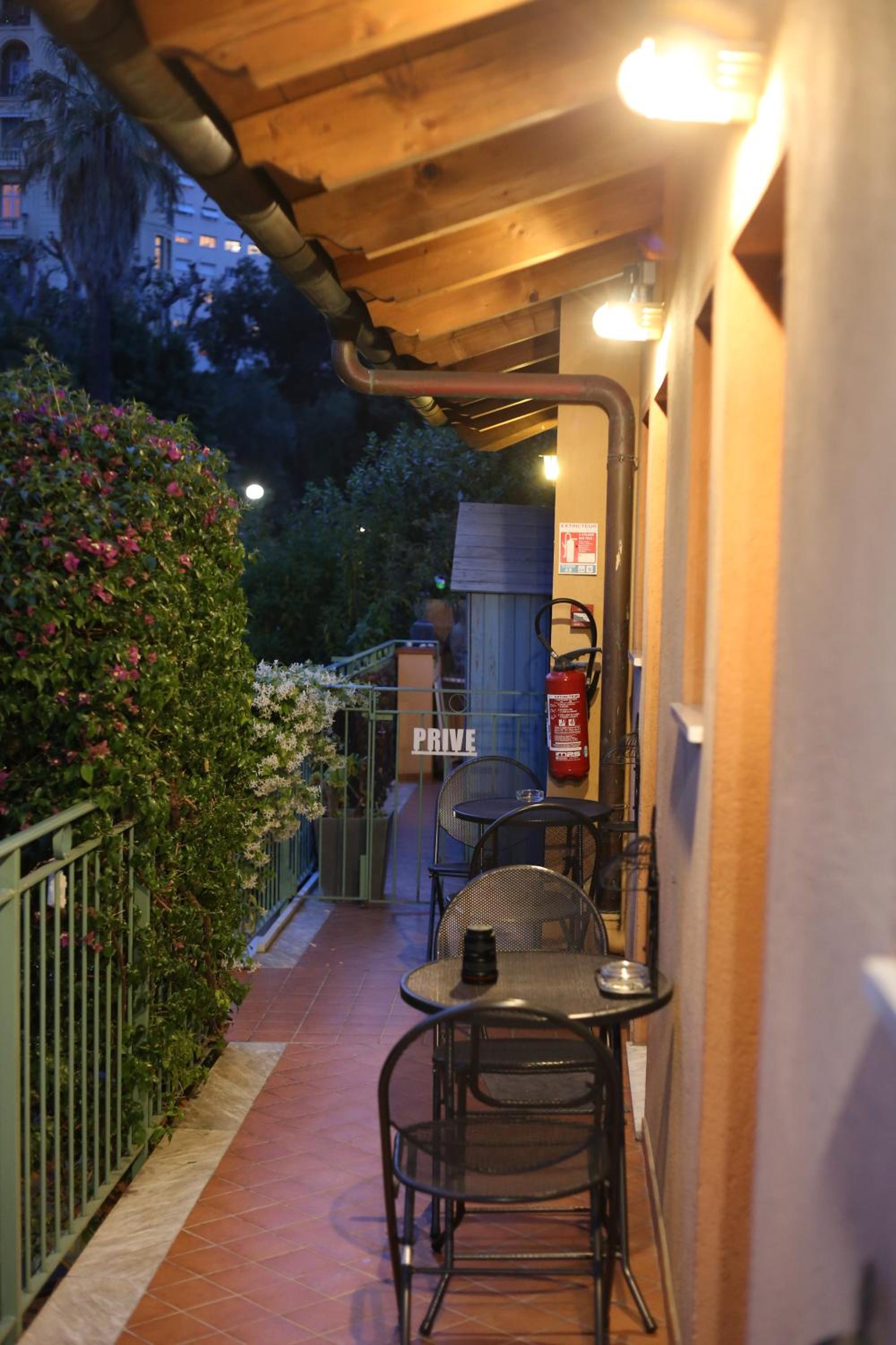 Standard Double or Twin Room - Garden Side - Photo 16