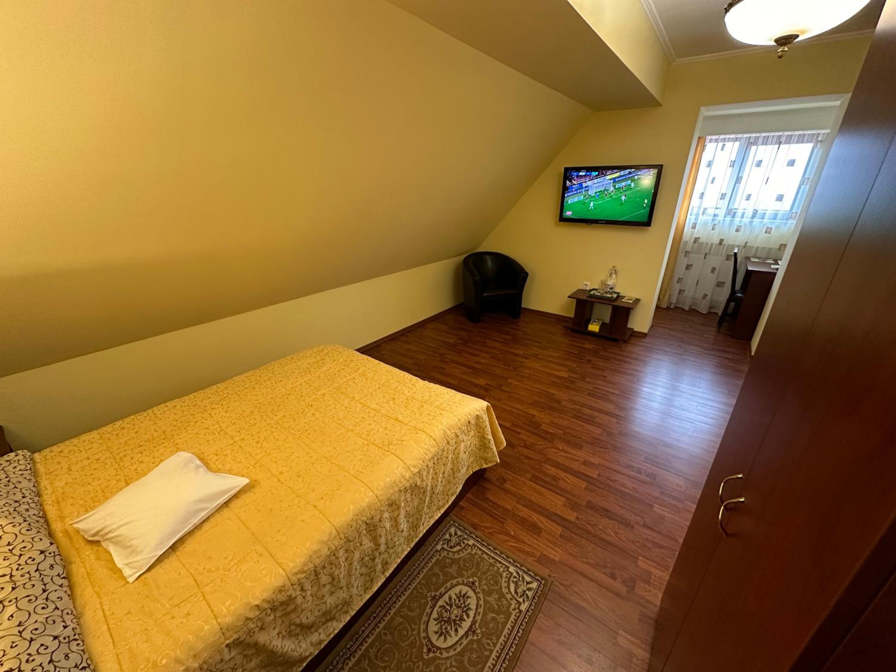 Single Room photo 2