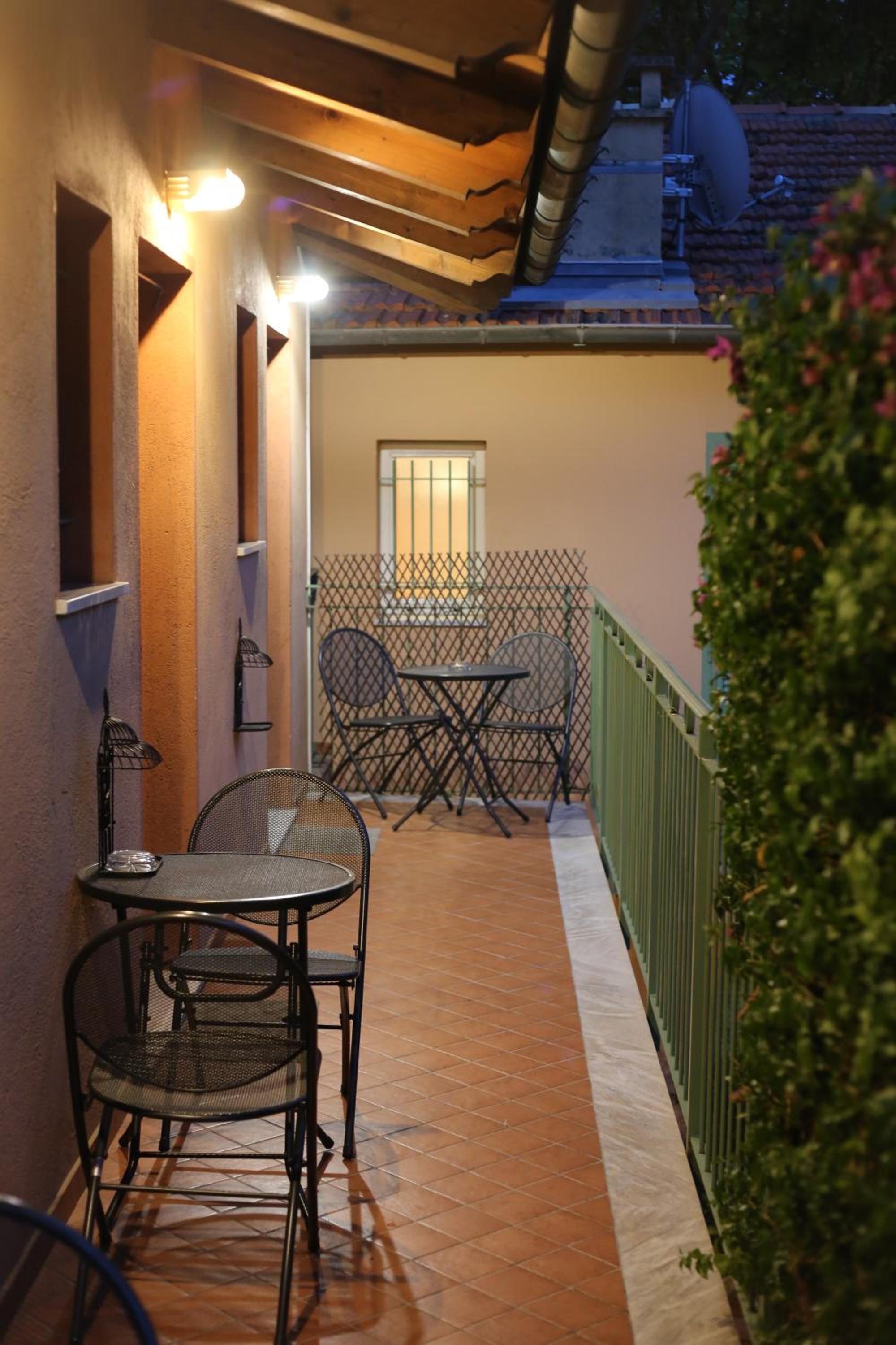 Standard Double or Twin Room - Garden Side - Photo 15