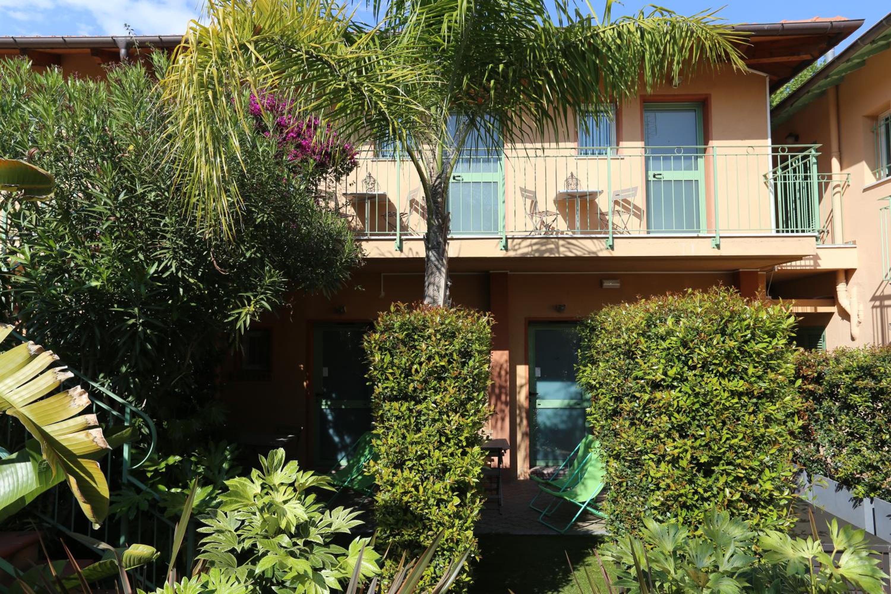 Standard Double or Twin Room - Garden Side - Photo 10