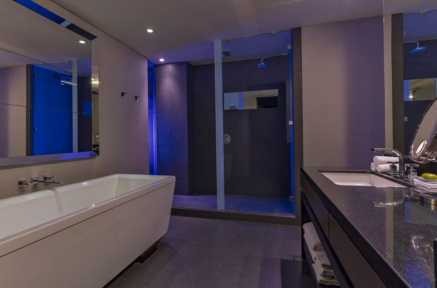 Wonderful, Guest room, 1 King, City view - Photo 2