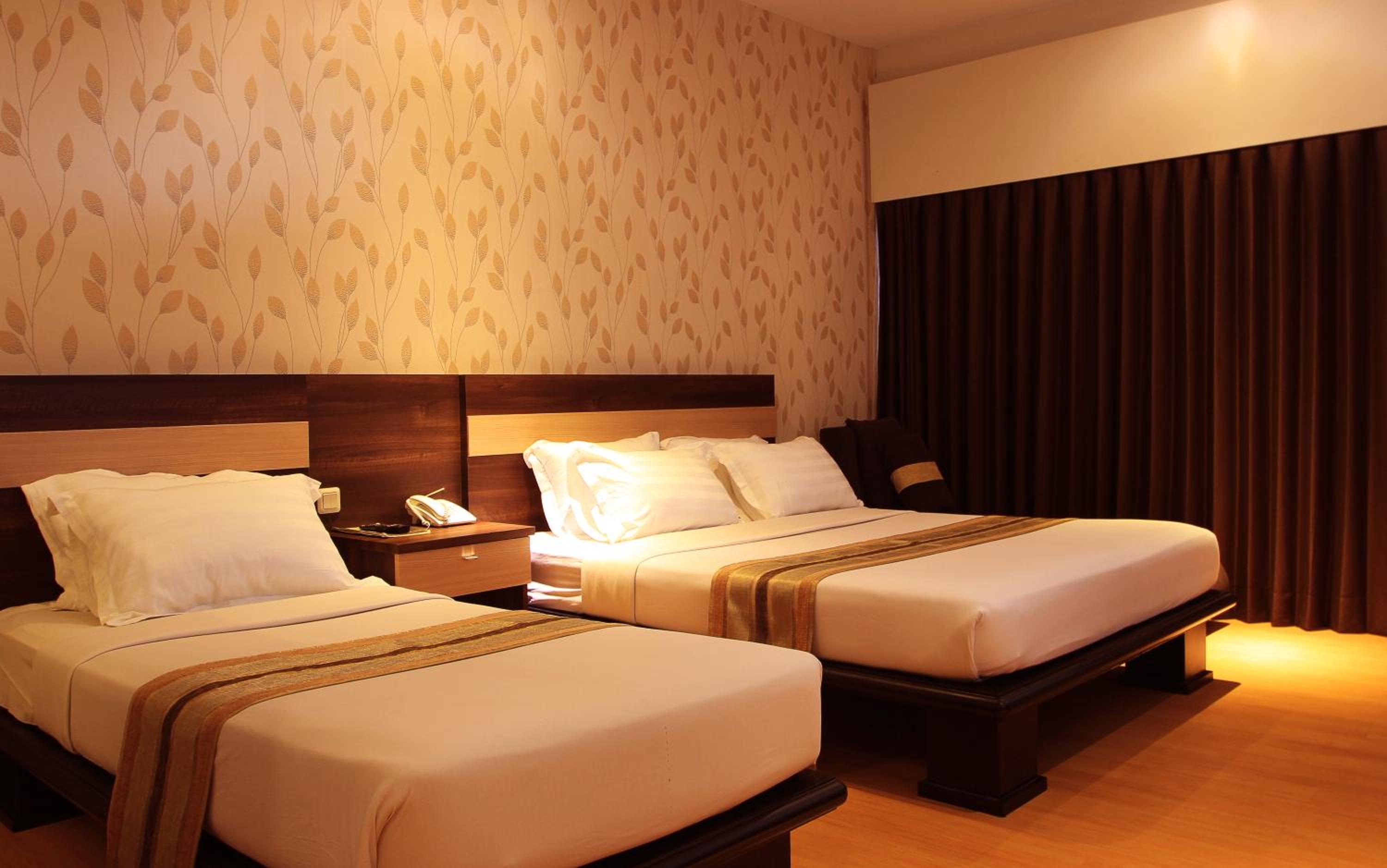 Superior Triple with Double Bed photo 3