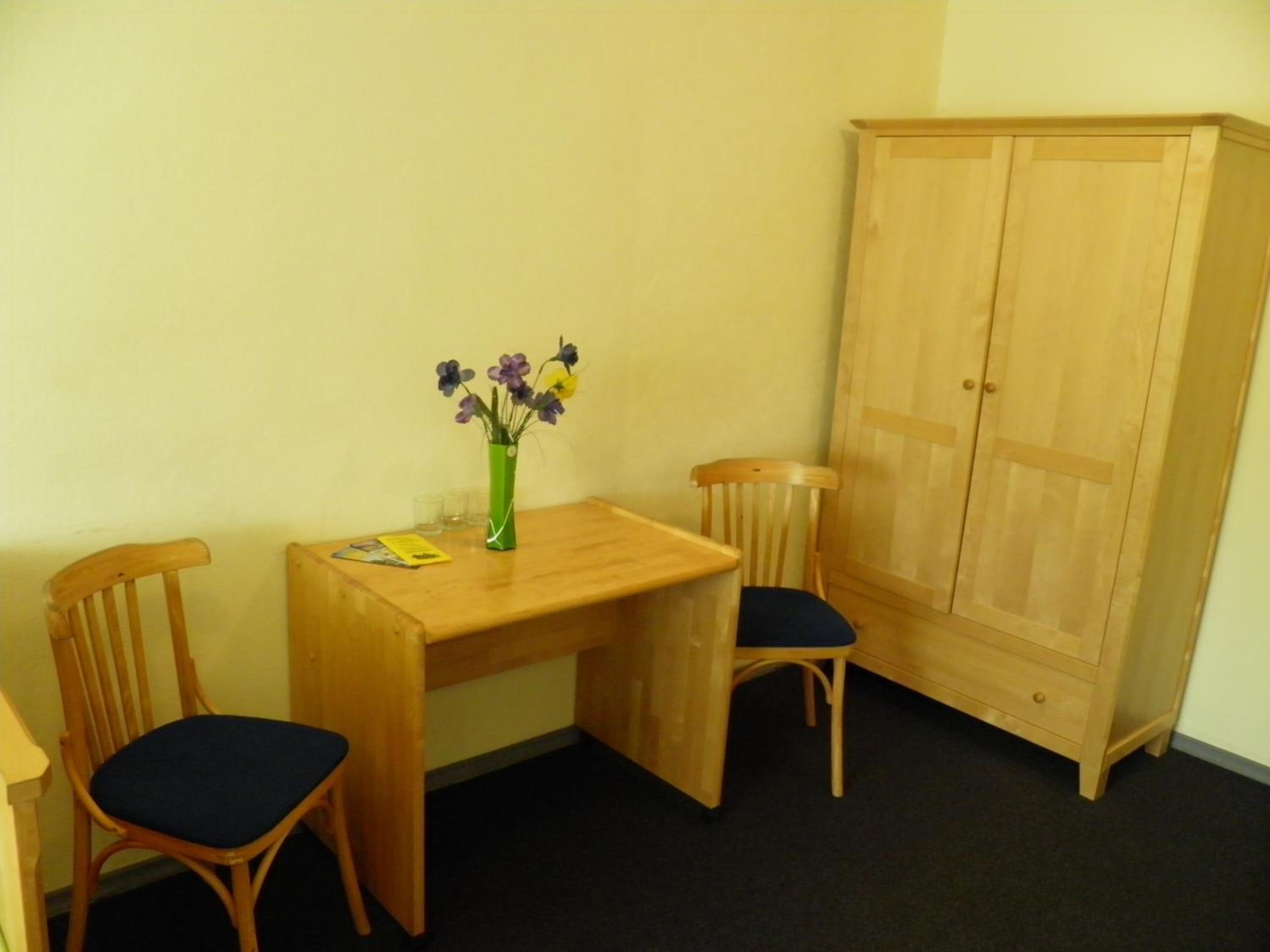 Triple Room with Private Bathroom - Photo 6