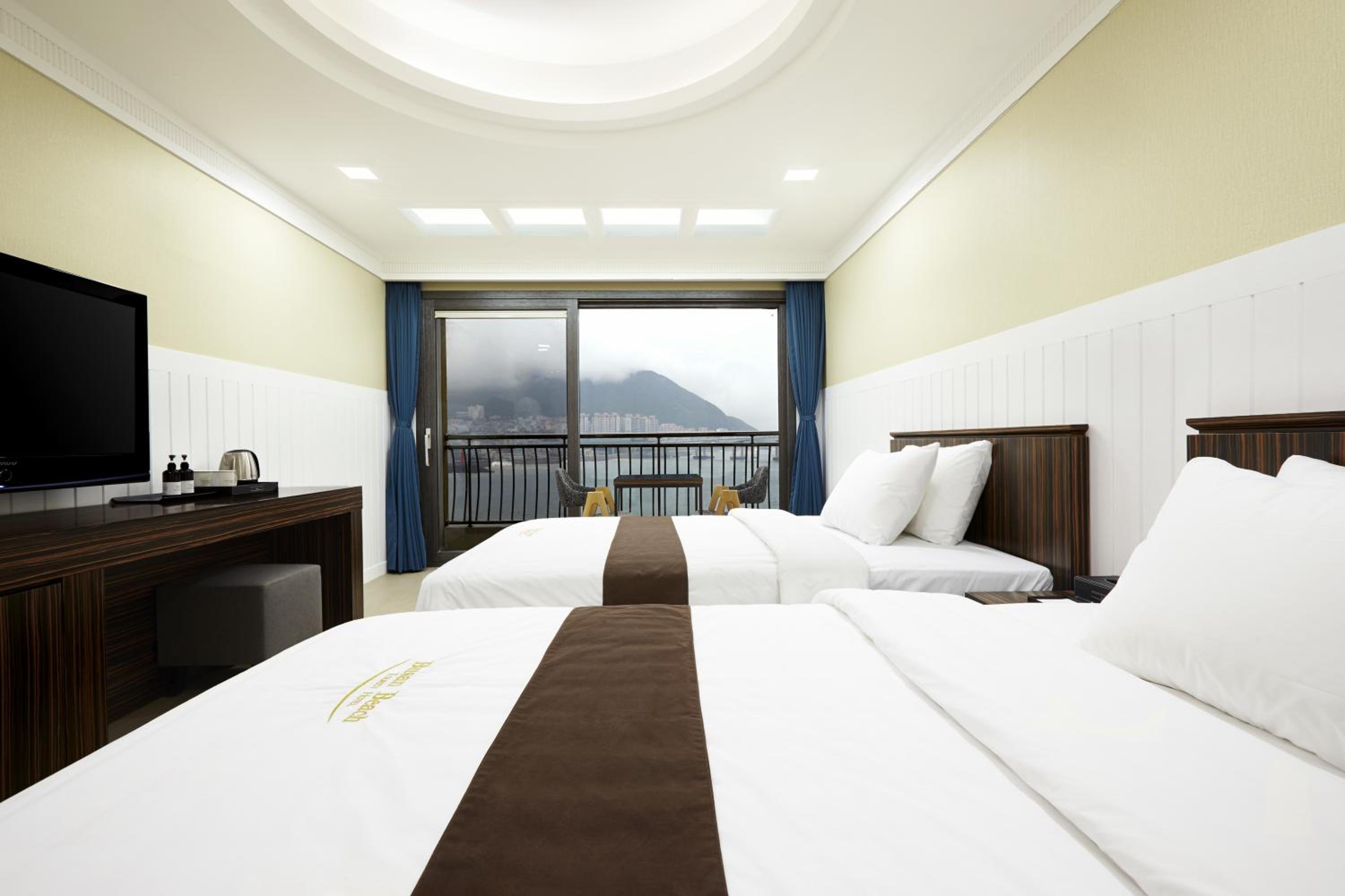 Deluxe Twin Room photo 2