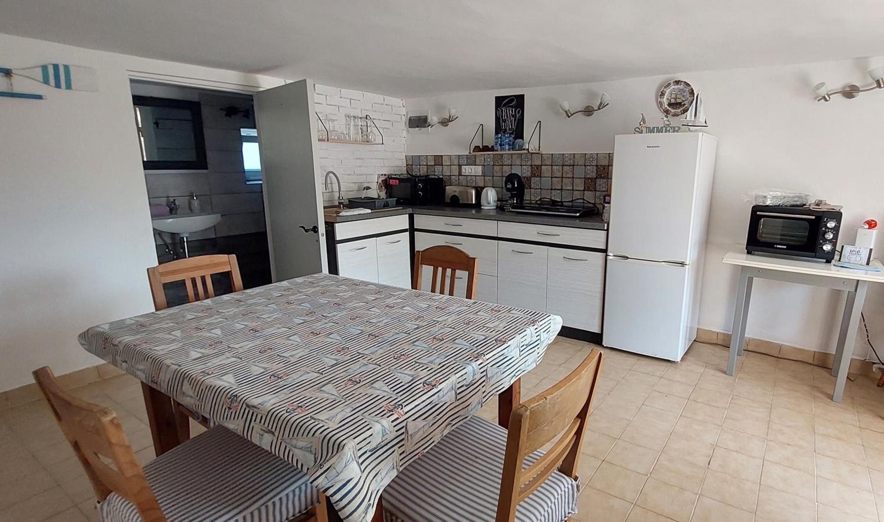 Two-Bedroom Apartment - Photo 24