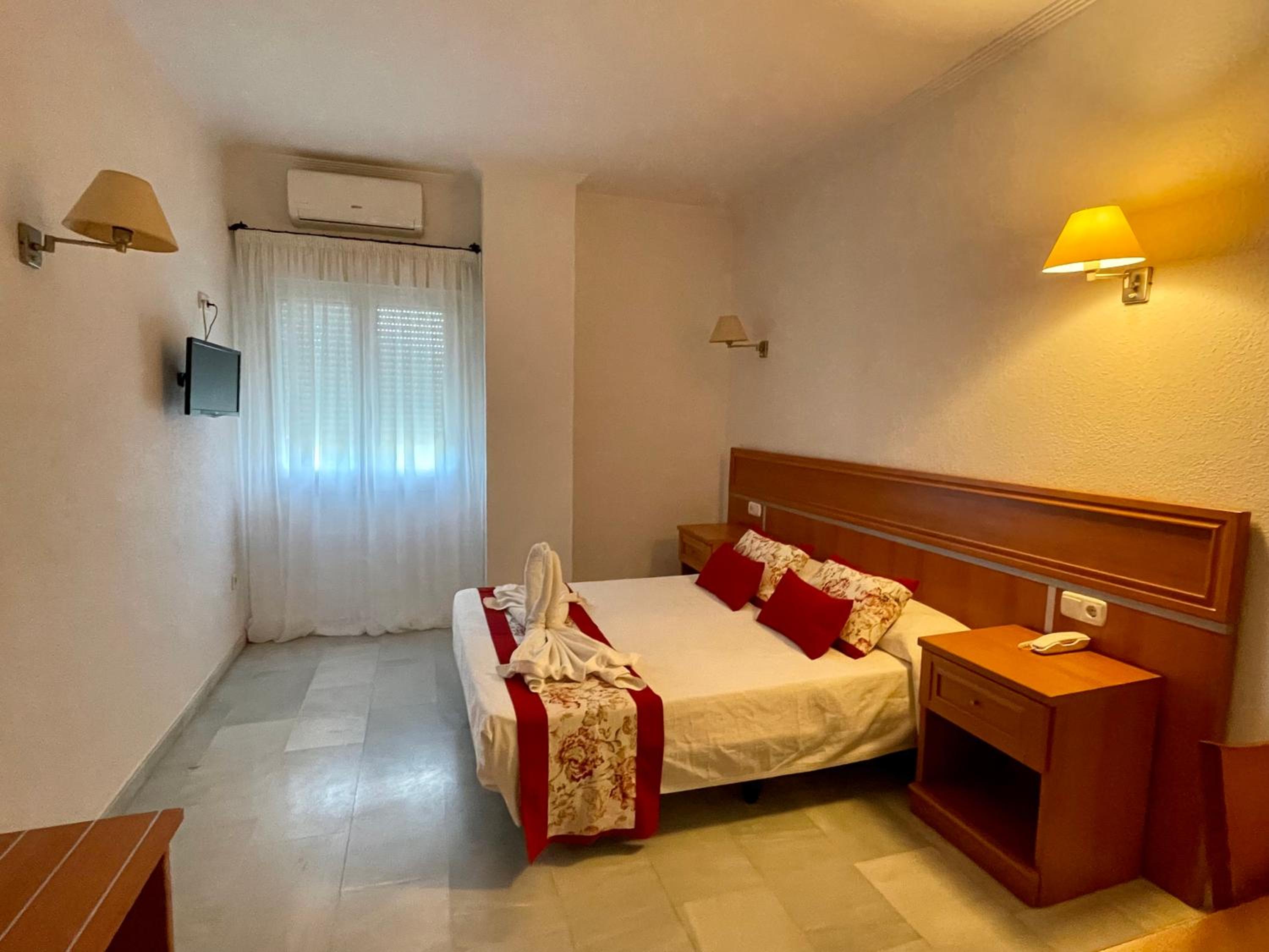 Double Room - Photo 4