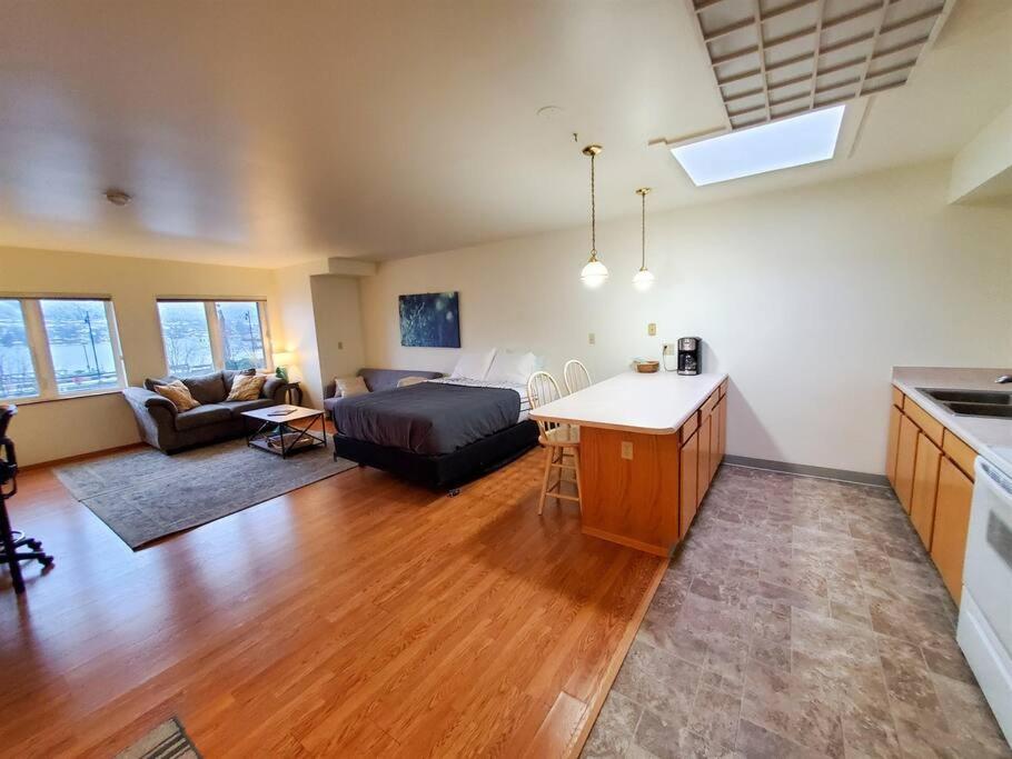 Apartment photo 2