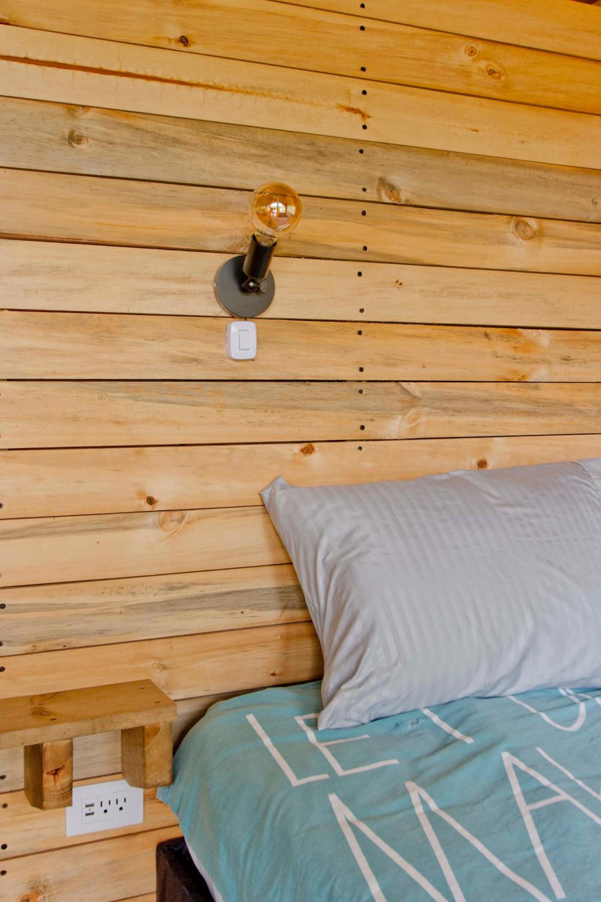 Single Bed in Shared Glamping photo 2