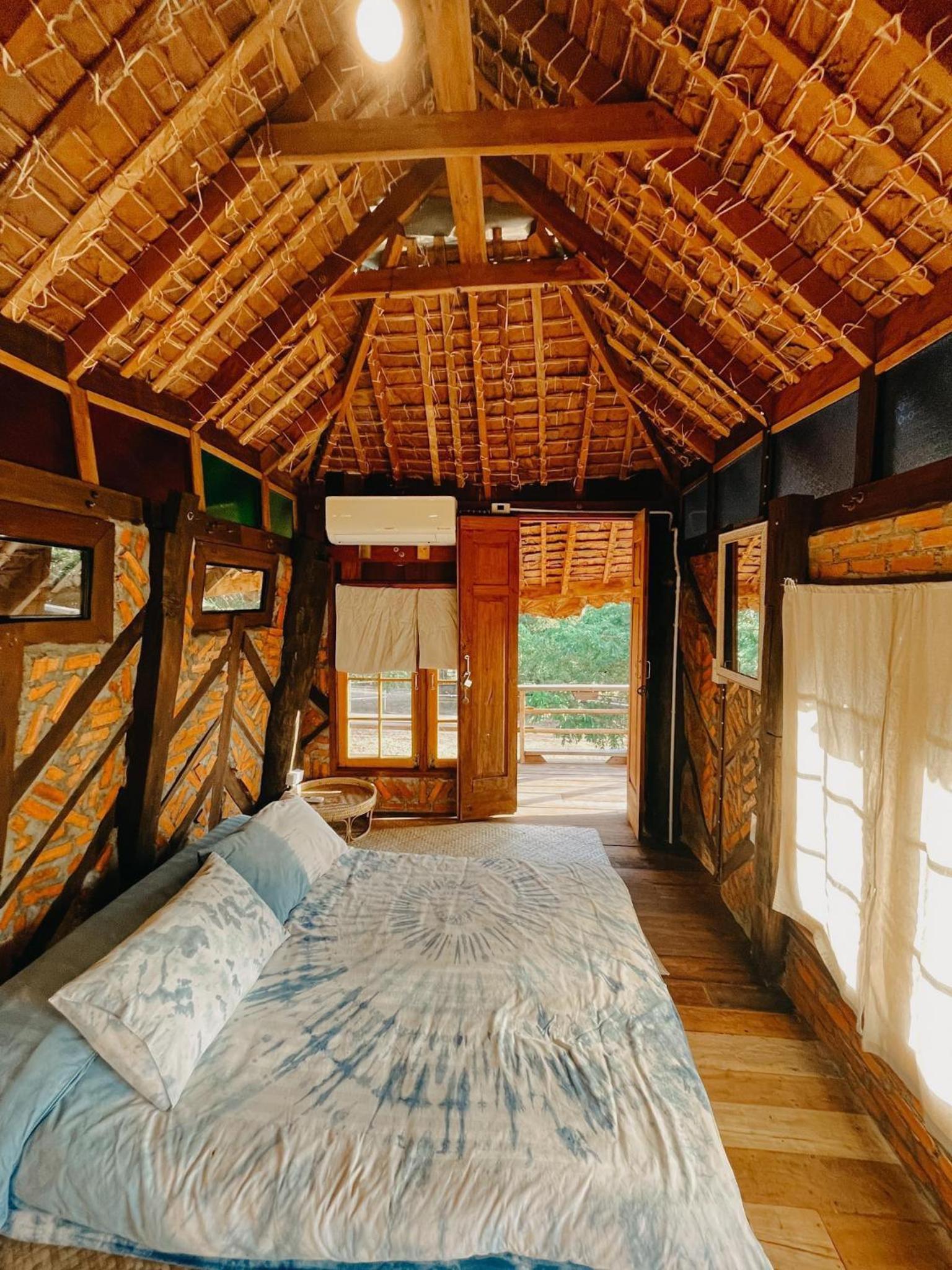 Cottage with Garden View - Photo 1