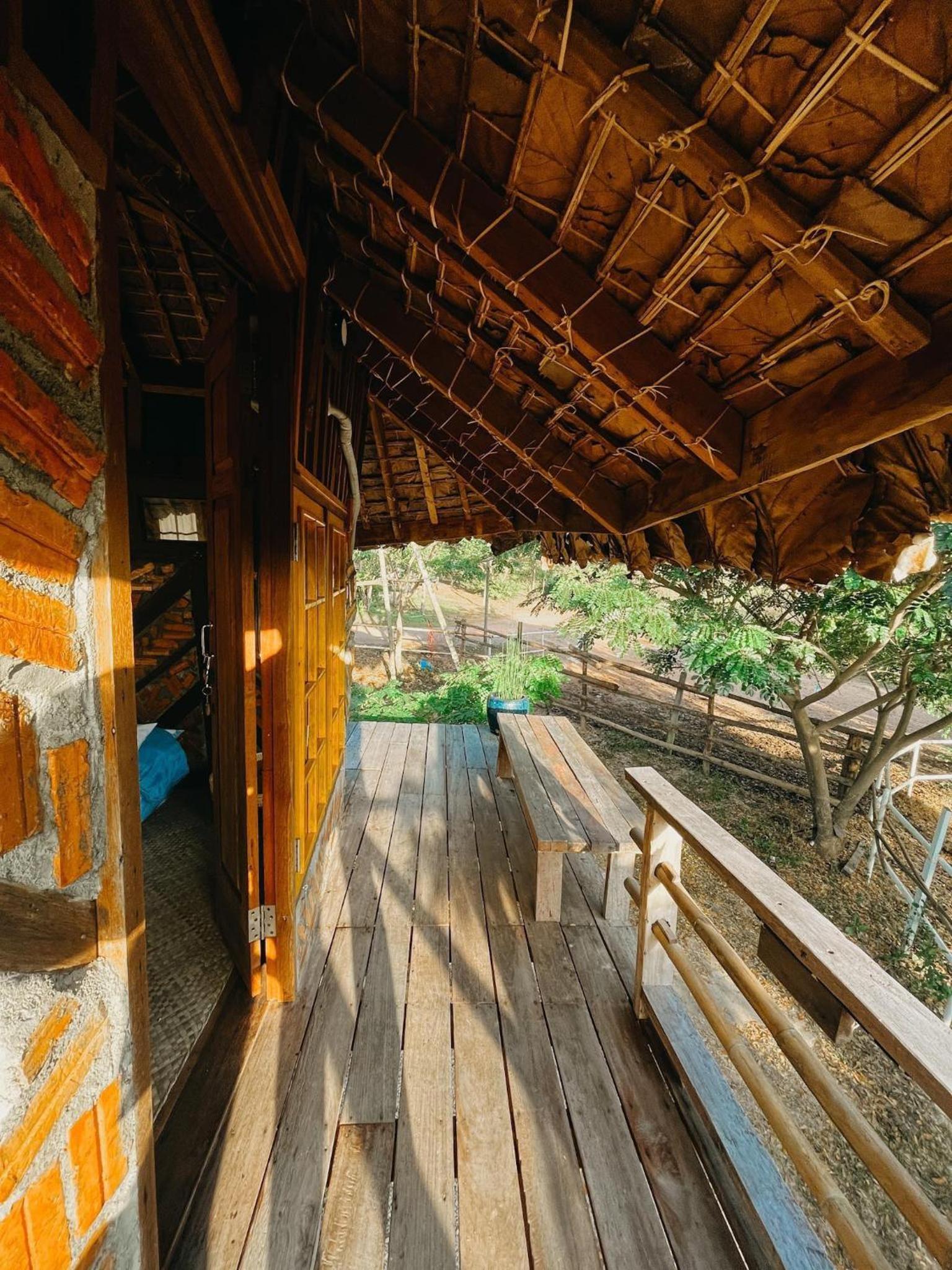 Cottage with Garden View - Photo 8