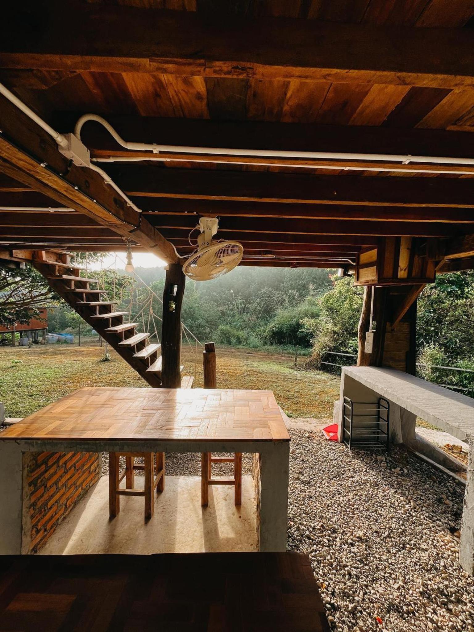 Cottage with Garden View - Photo 3