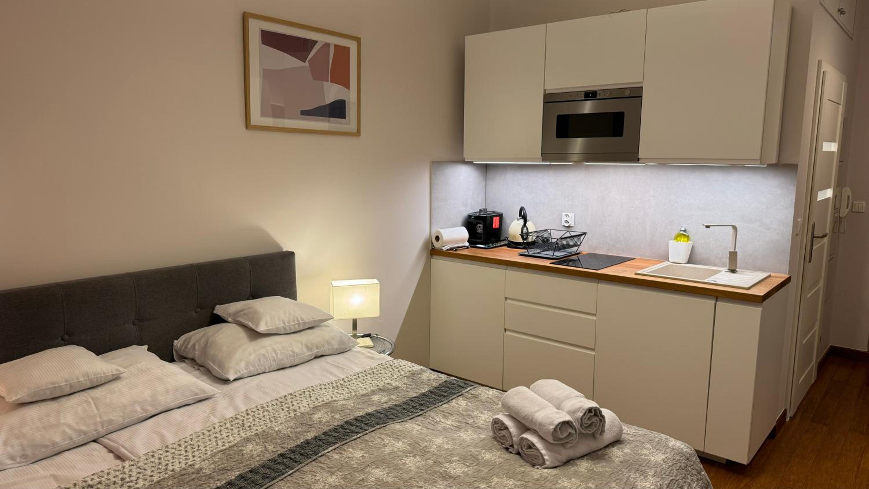 Deluxe Apartment - Photo 1