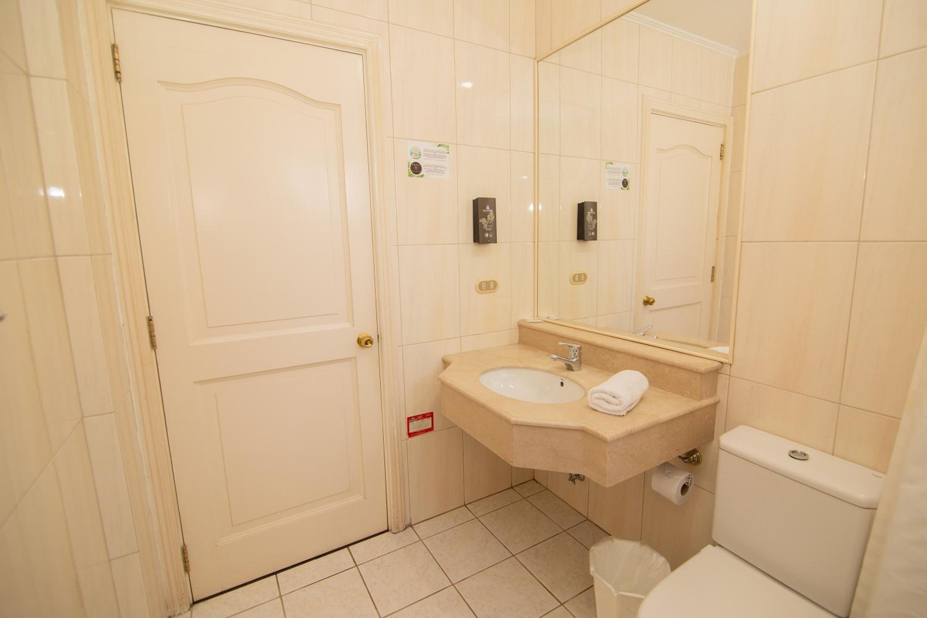 Standard Triple Room photo 3