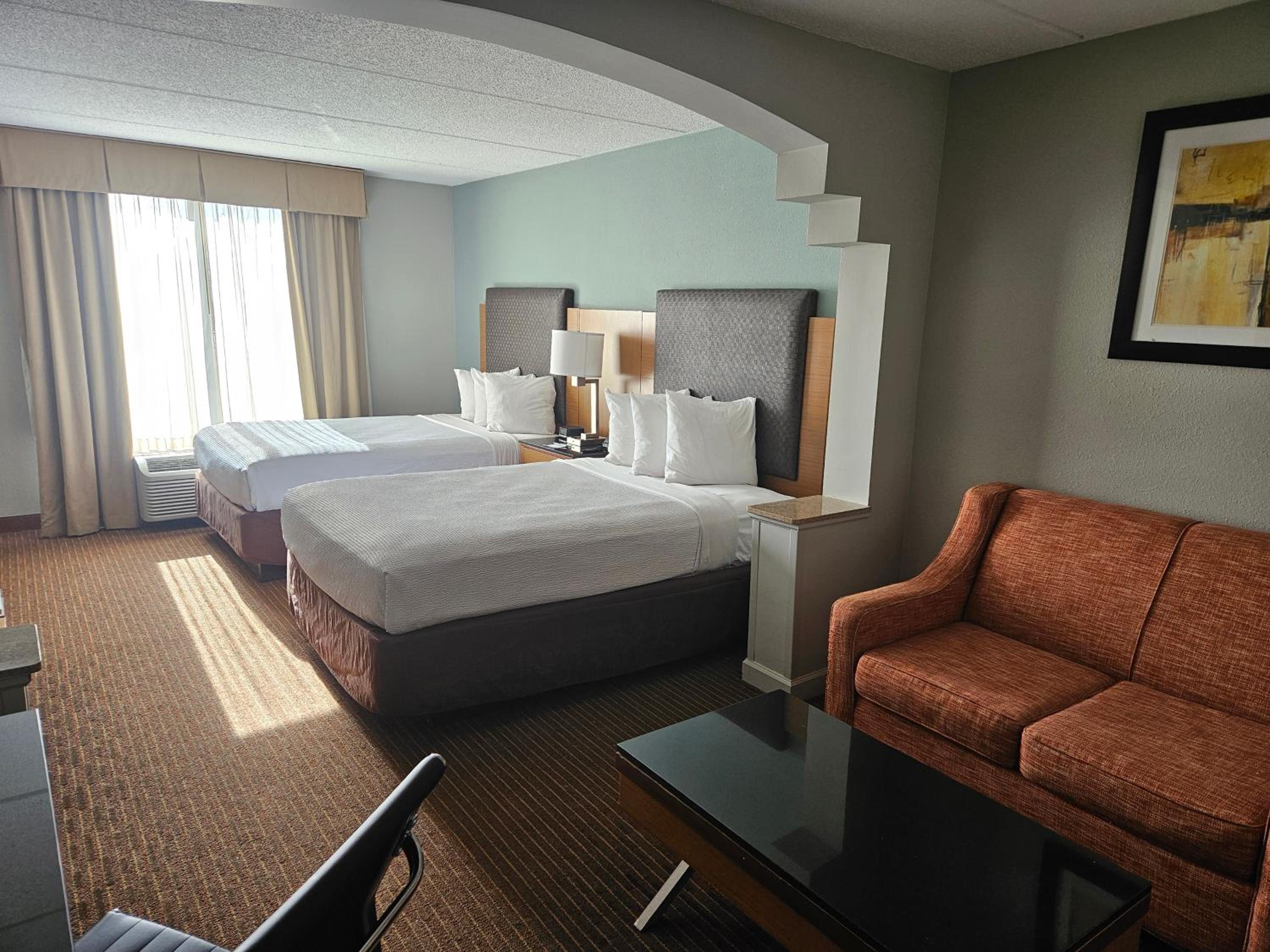 Suite with Two Double Beds - Non-Smoking