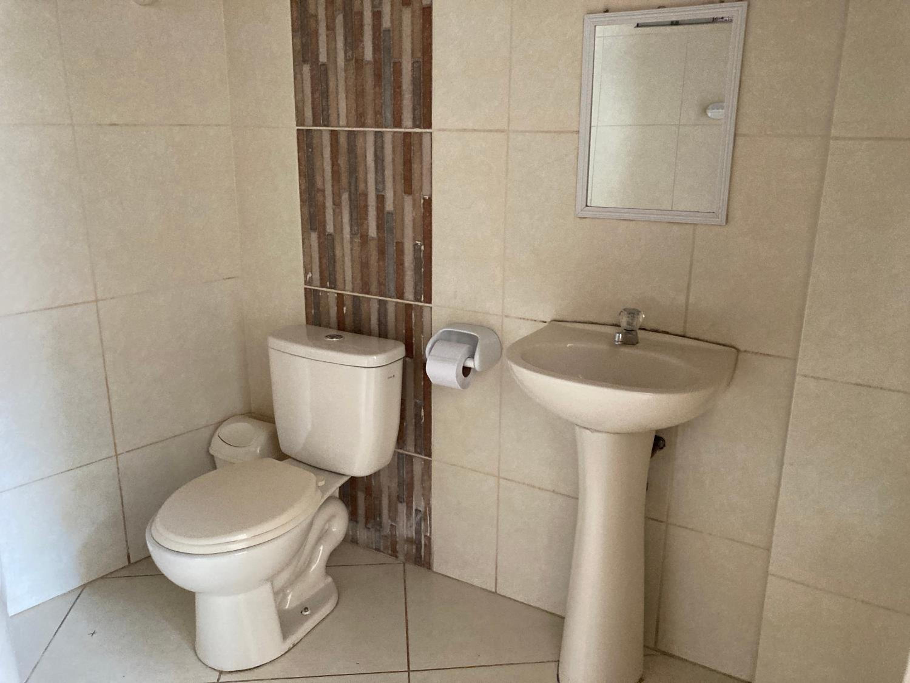Queen Room with Spa Bath photo 3