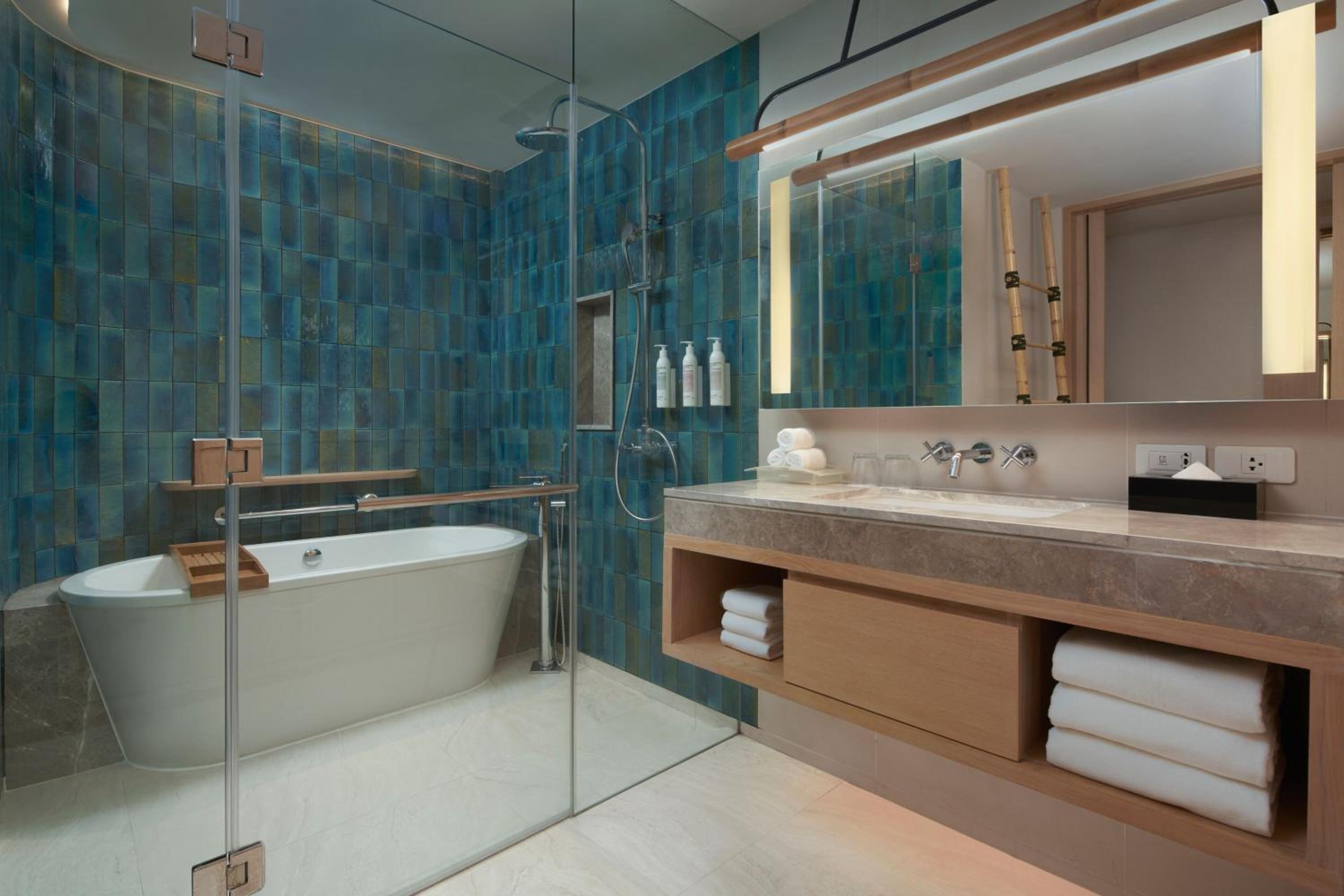 Family Suite with Bunk Bed and Garden View - Photo 11