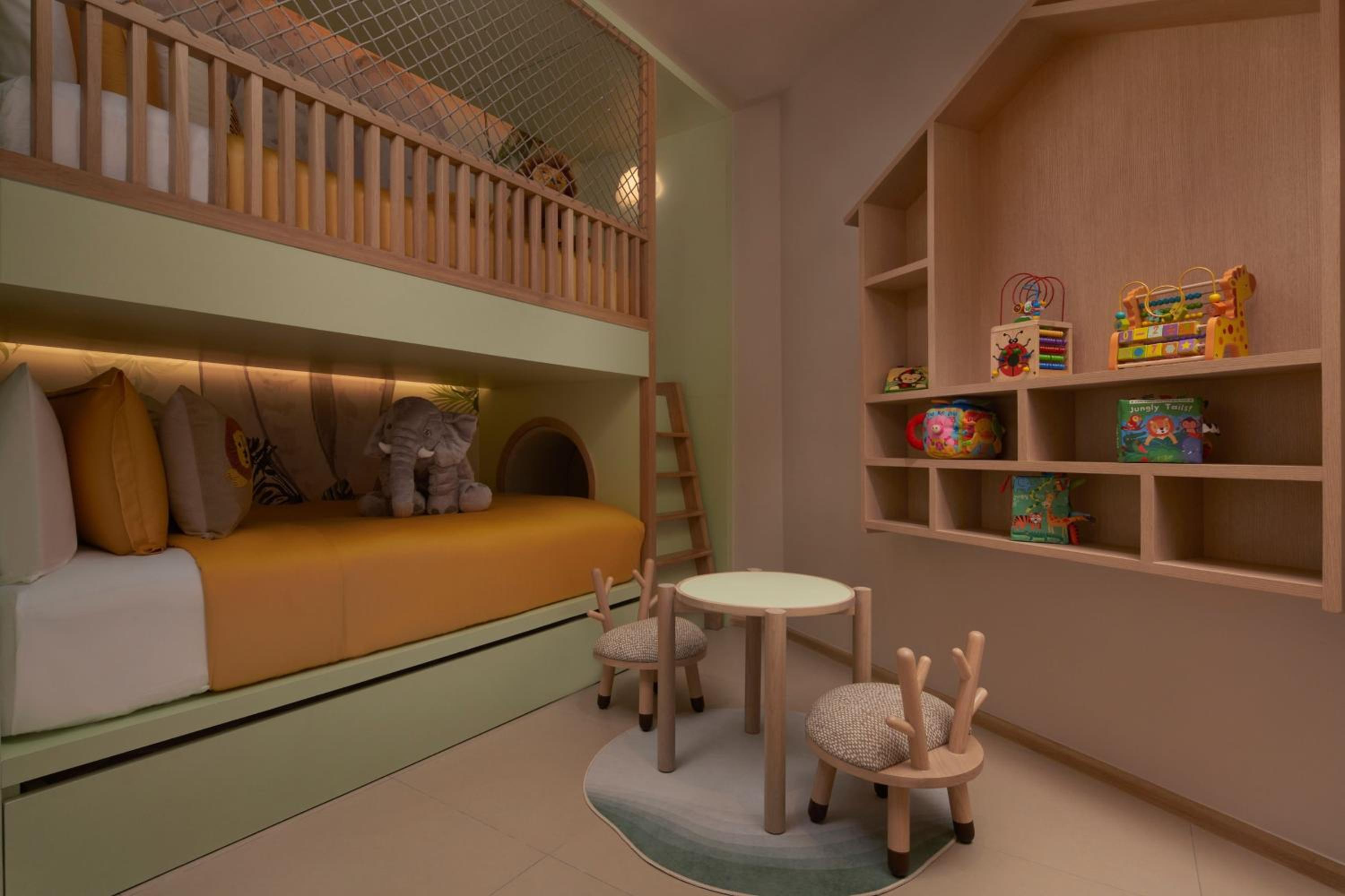 Family Suite with Bunk Bed and Garden View - Photo 5