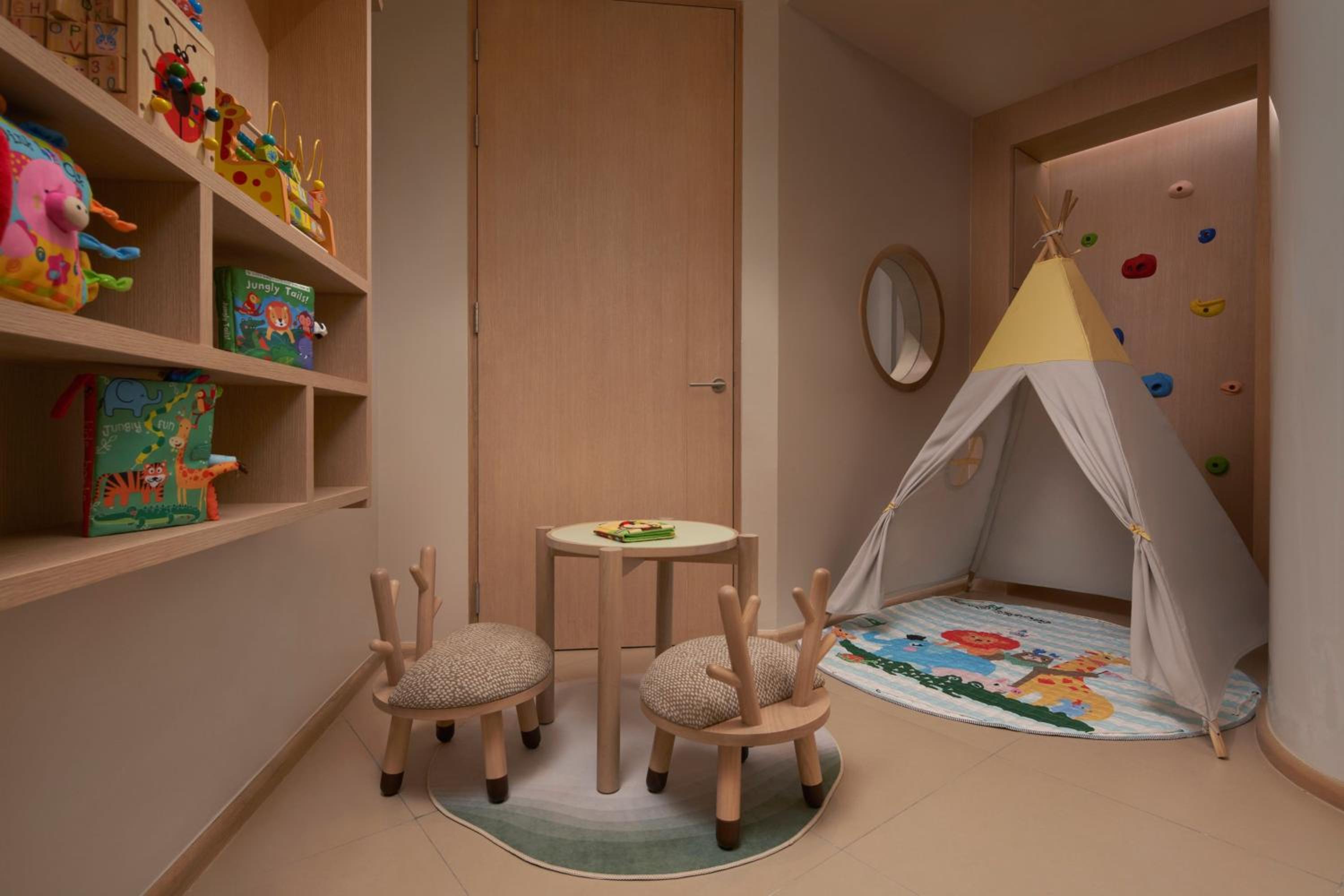 Family Suite with Bunk Bed and Garden View - Photo 7