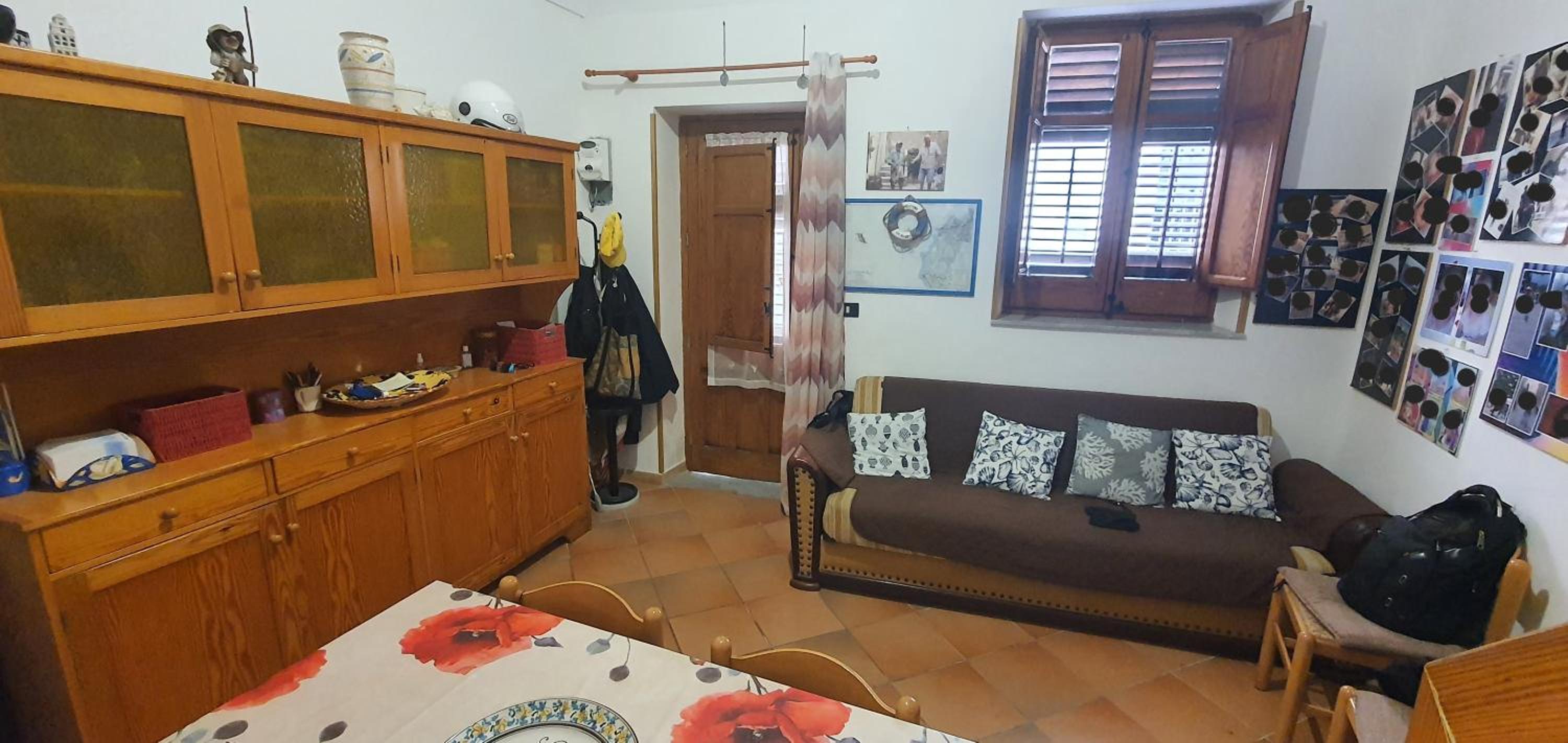 One-Bedroom House photo 1