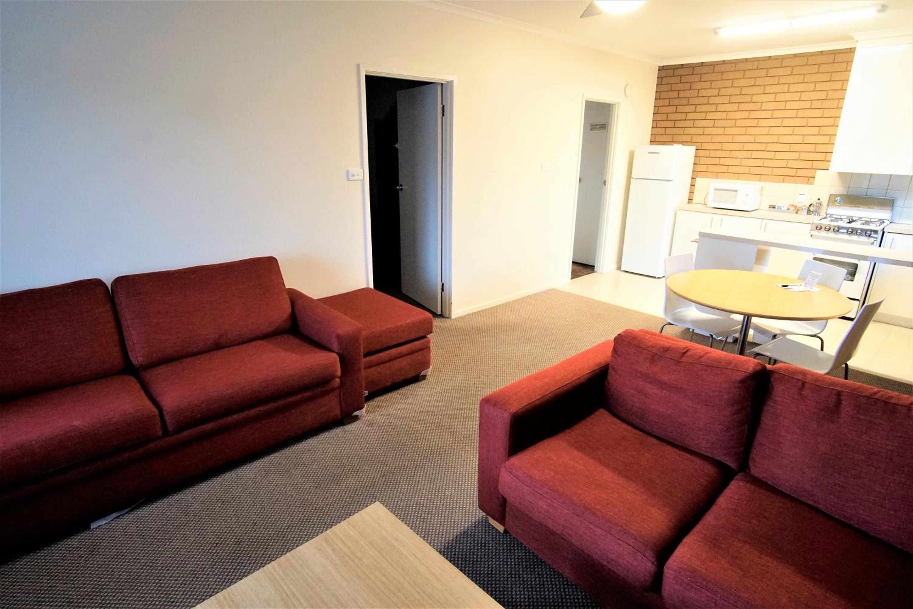 One-Bedroom Apartment photo 2