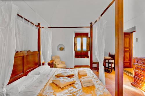 Deluxe Suite with Sea View