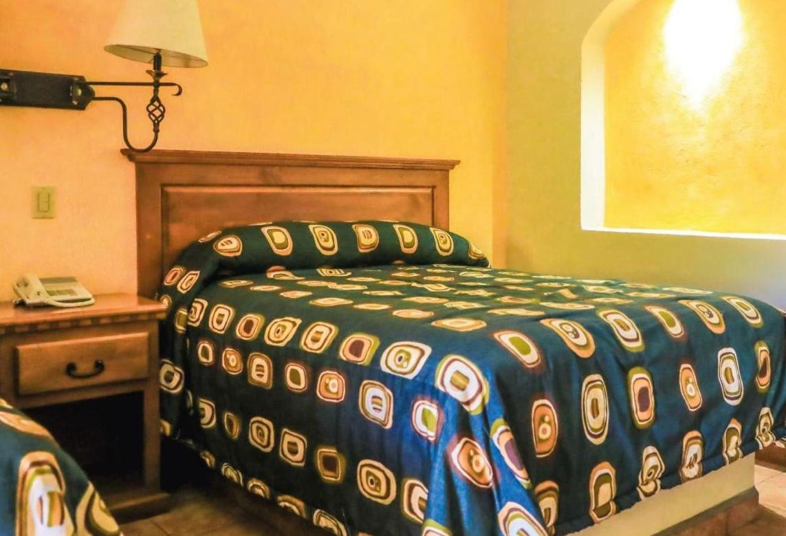 Deluxe Suite - Photo 1