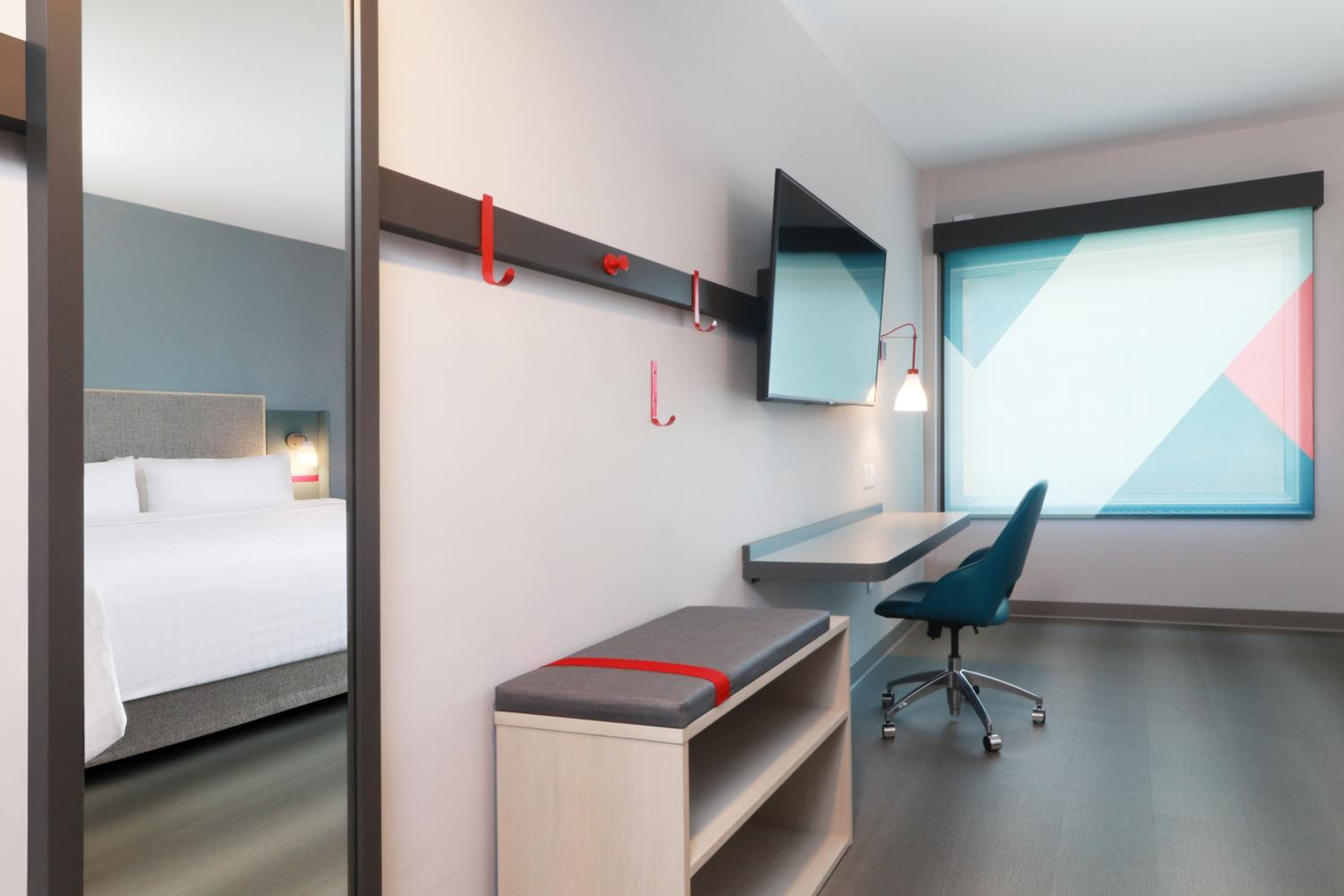 Standard King Room - Photo 4