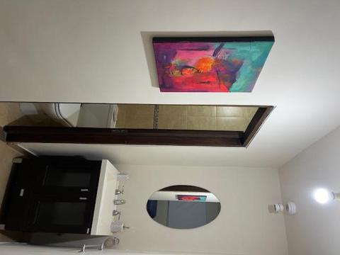 One-Bedroom Apartment photo 3