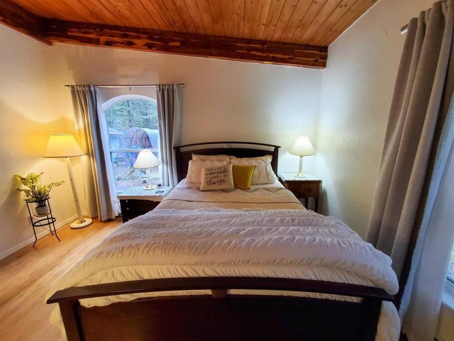 Two-Bedroom House photo 3