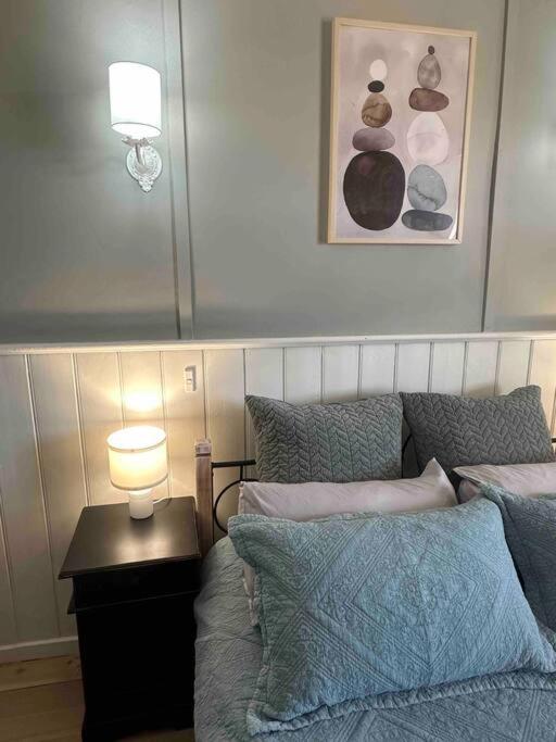 Three-Bedroom House photo 3
