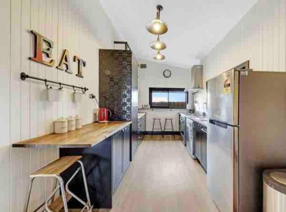 Three-Bedroom House photo 2