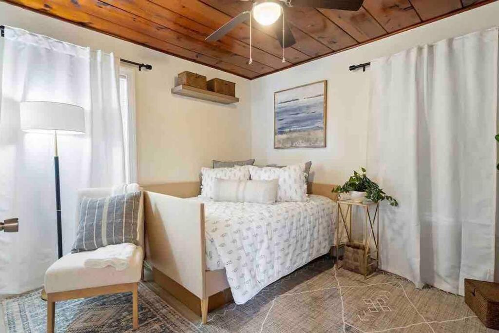 Three-Bedroom Home photo 1