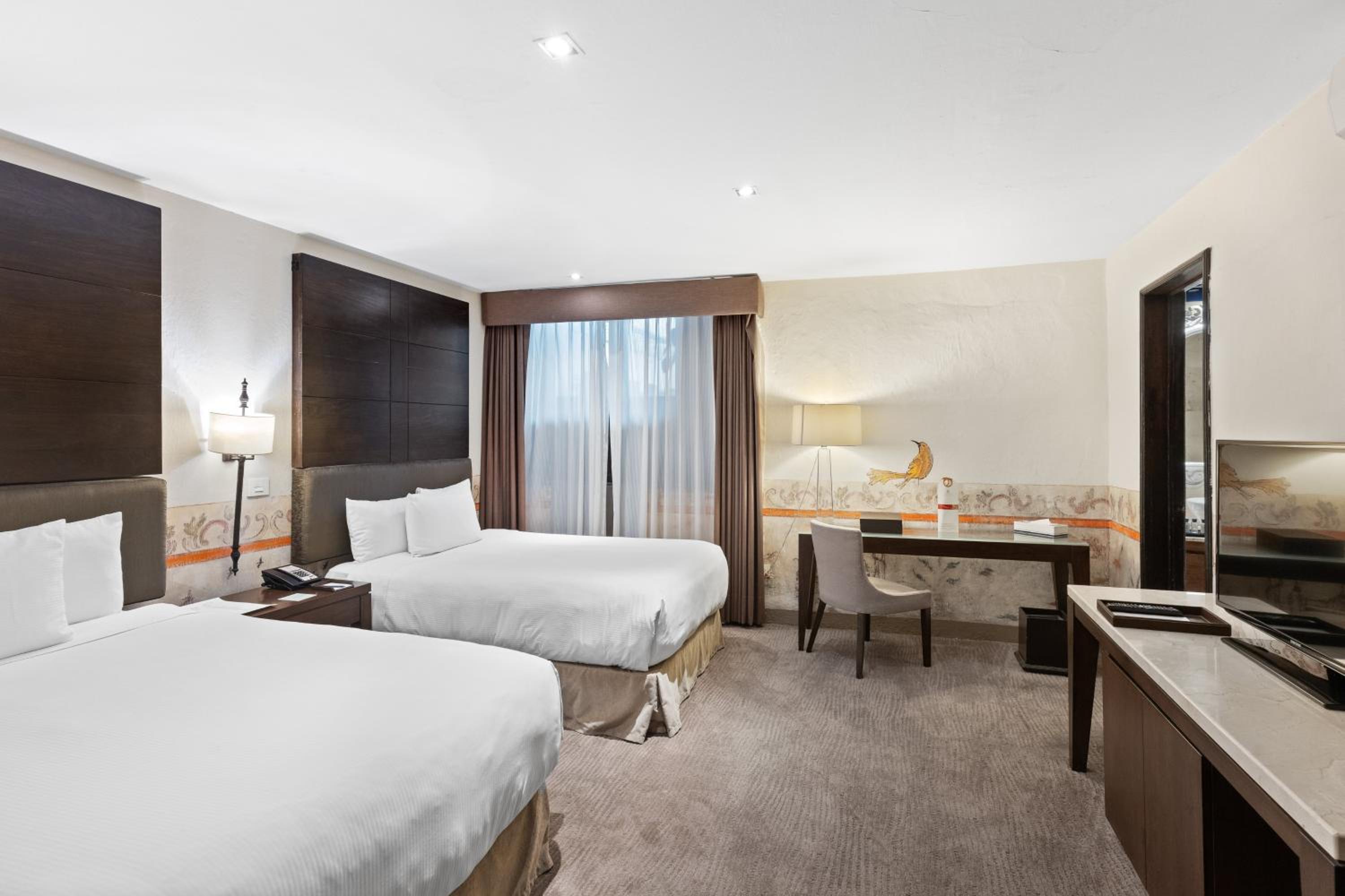 Novicias Two Double Beds