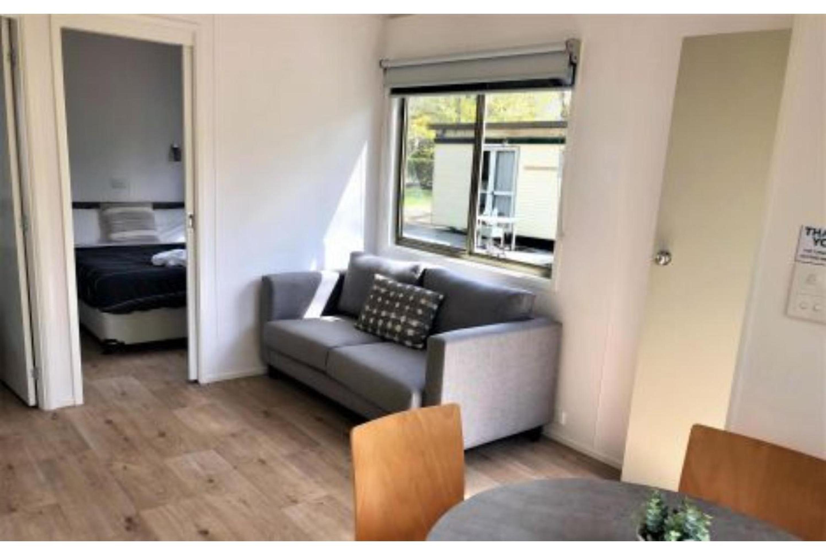 Economy 2 Bedroom Cabin - Sleeps 4 (2 Dbl) photo 1