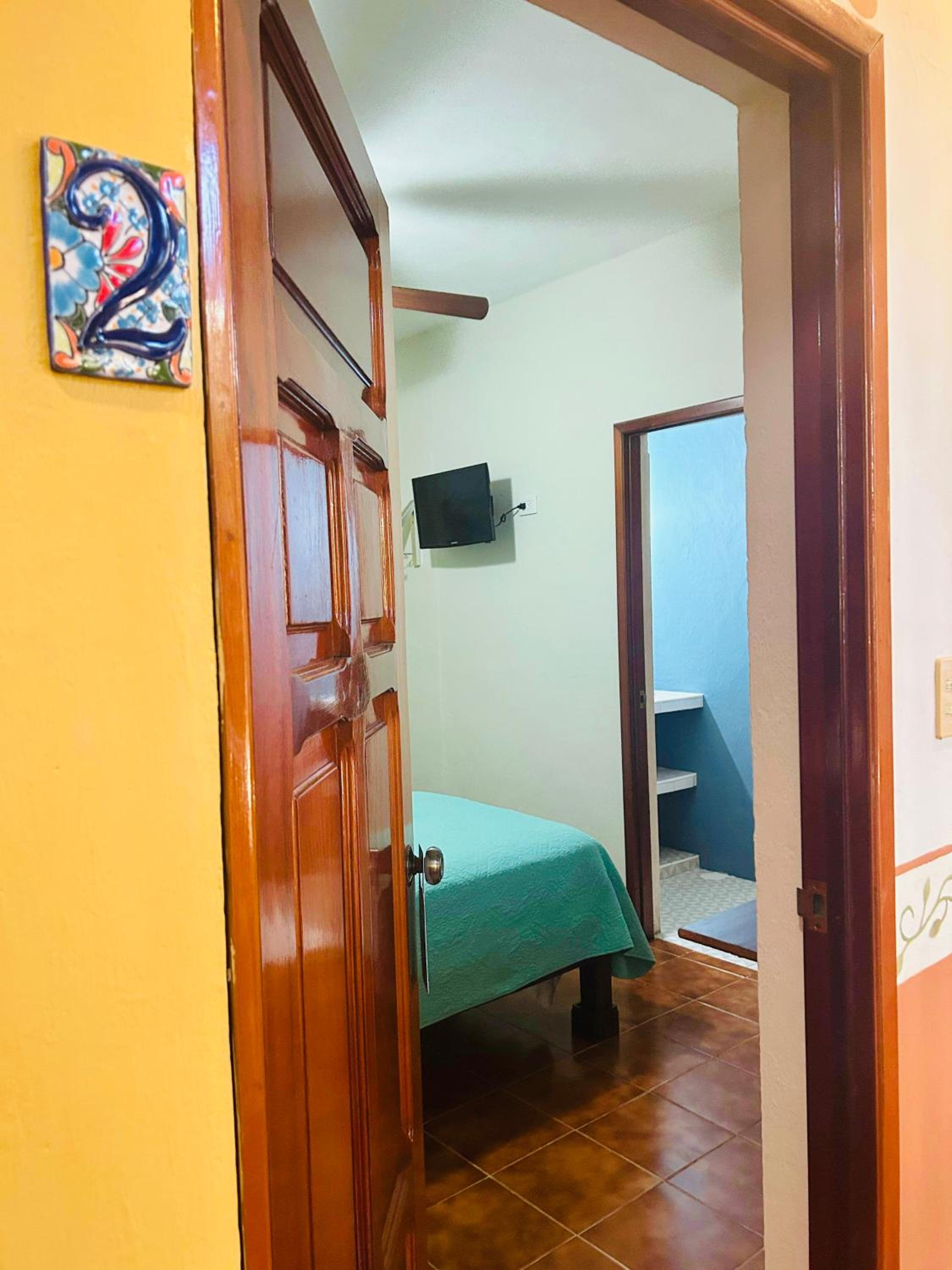 Standard Twin Room photo 3
