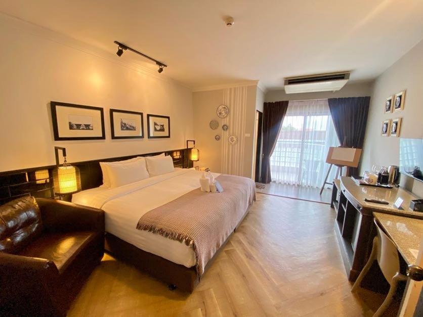 Deluxe Single Room