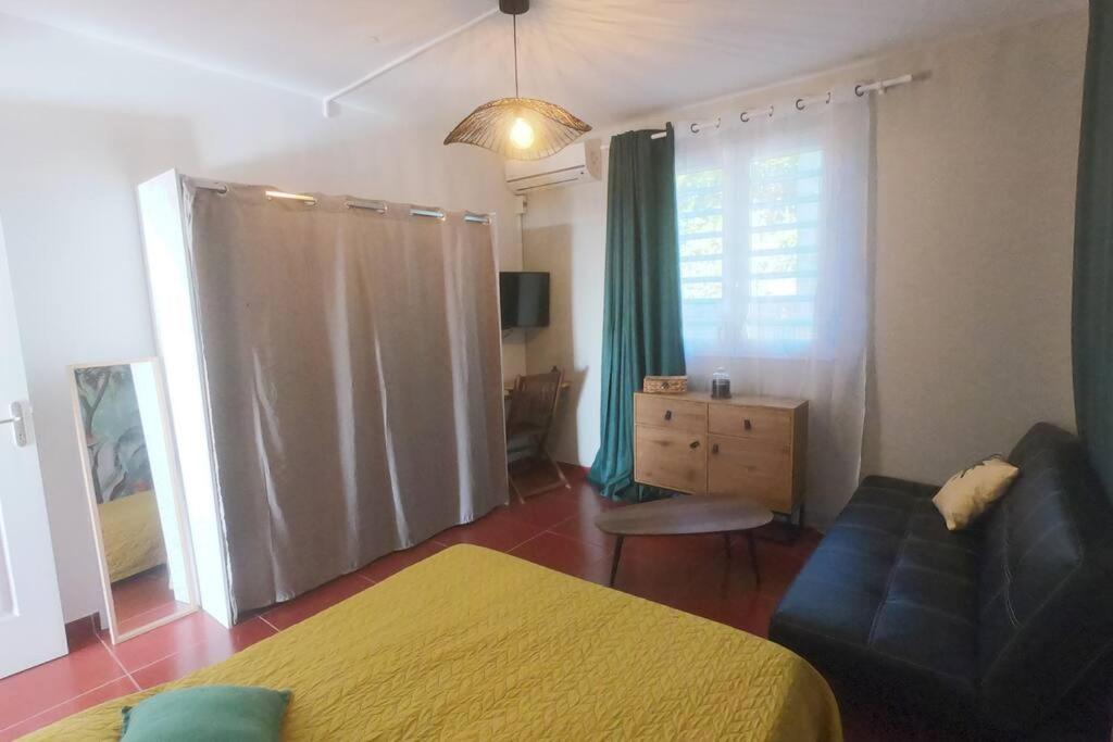One-Bedroom Apartment photo 3