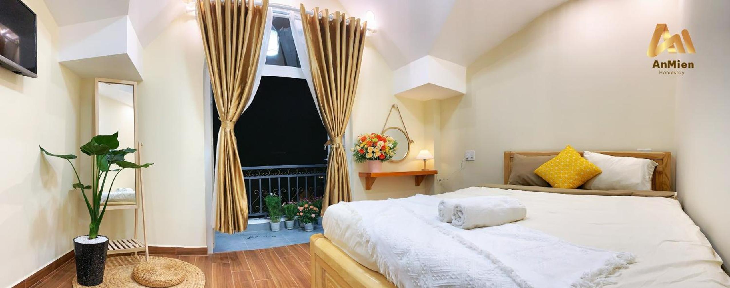 Deluxe Double Room with Balcony
