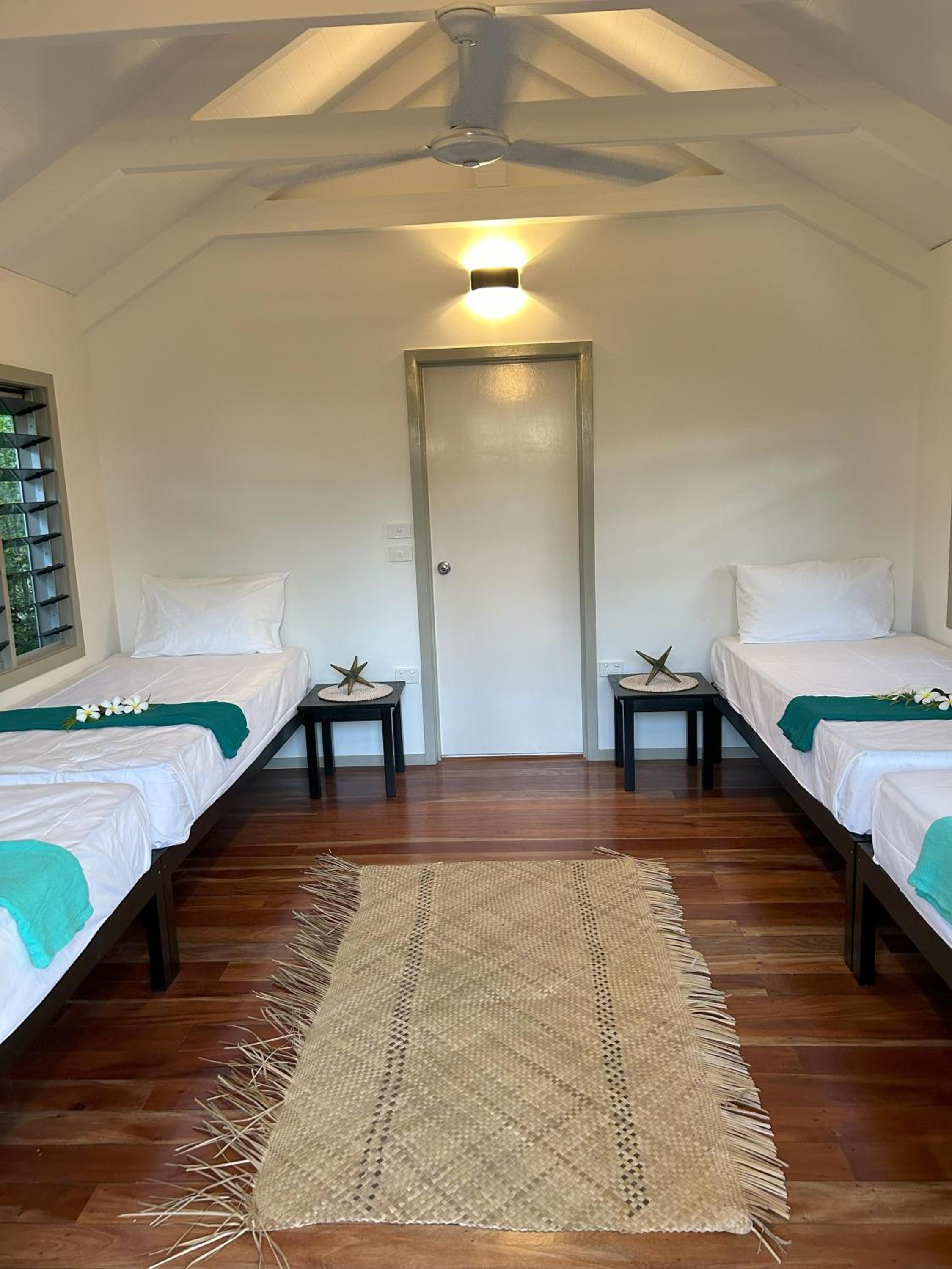 Bed in 4-Bed Mixed Dormitory Room photo 2