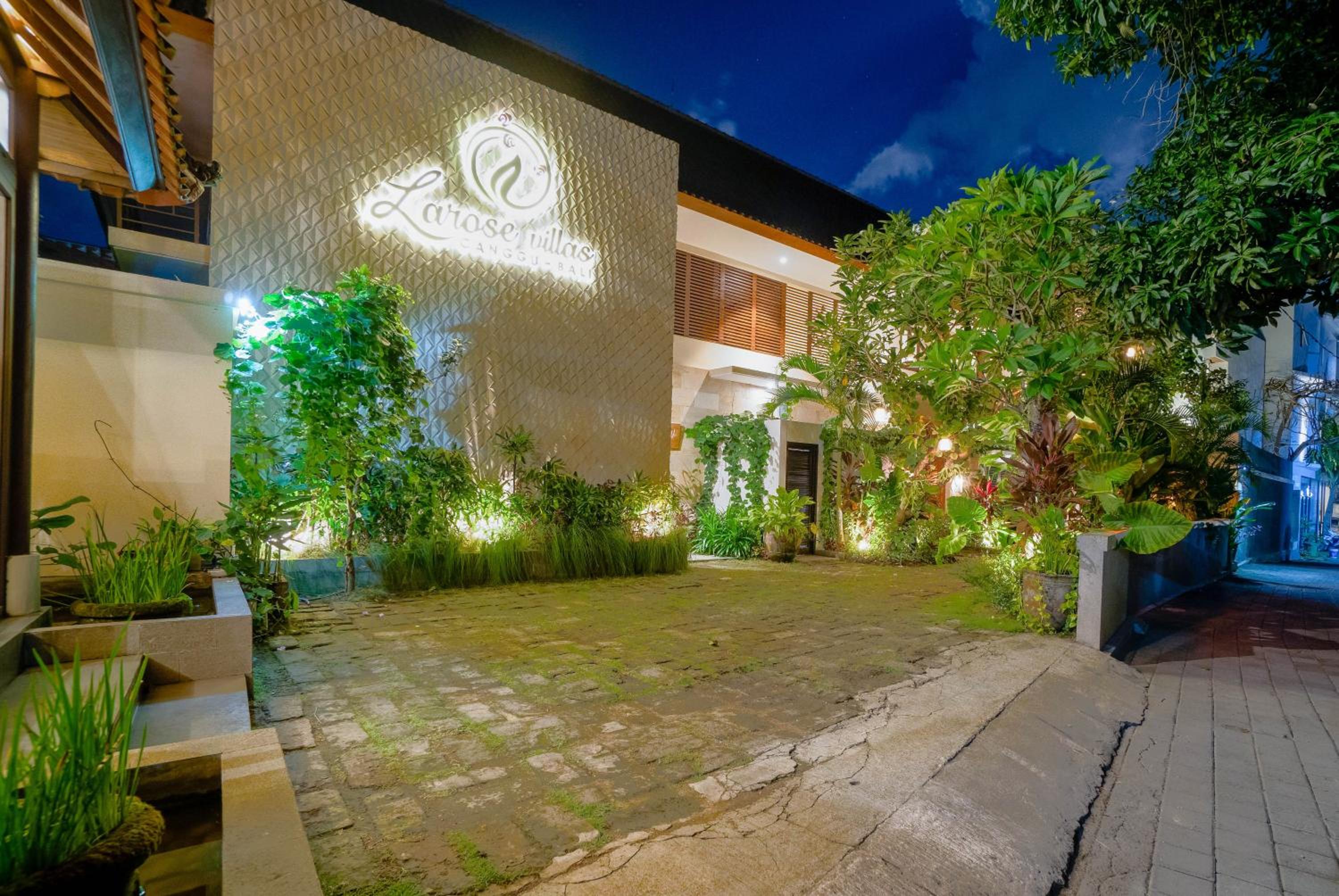 Three-Bedroom Villa with Private Pool - Villa Aku - Photo 16
