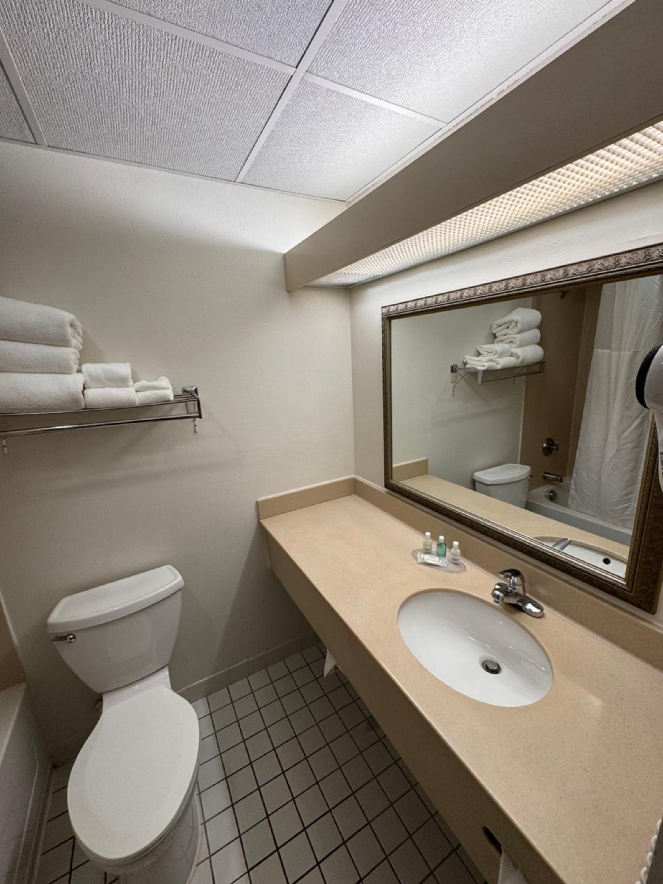 Queen Room - Disability Access/Non-Smoking photo 2