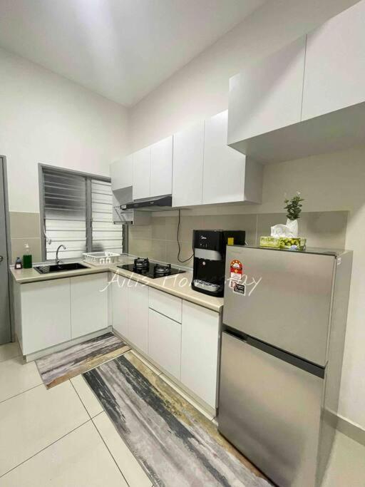 Four-Bedroom House photo 3