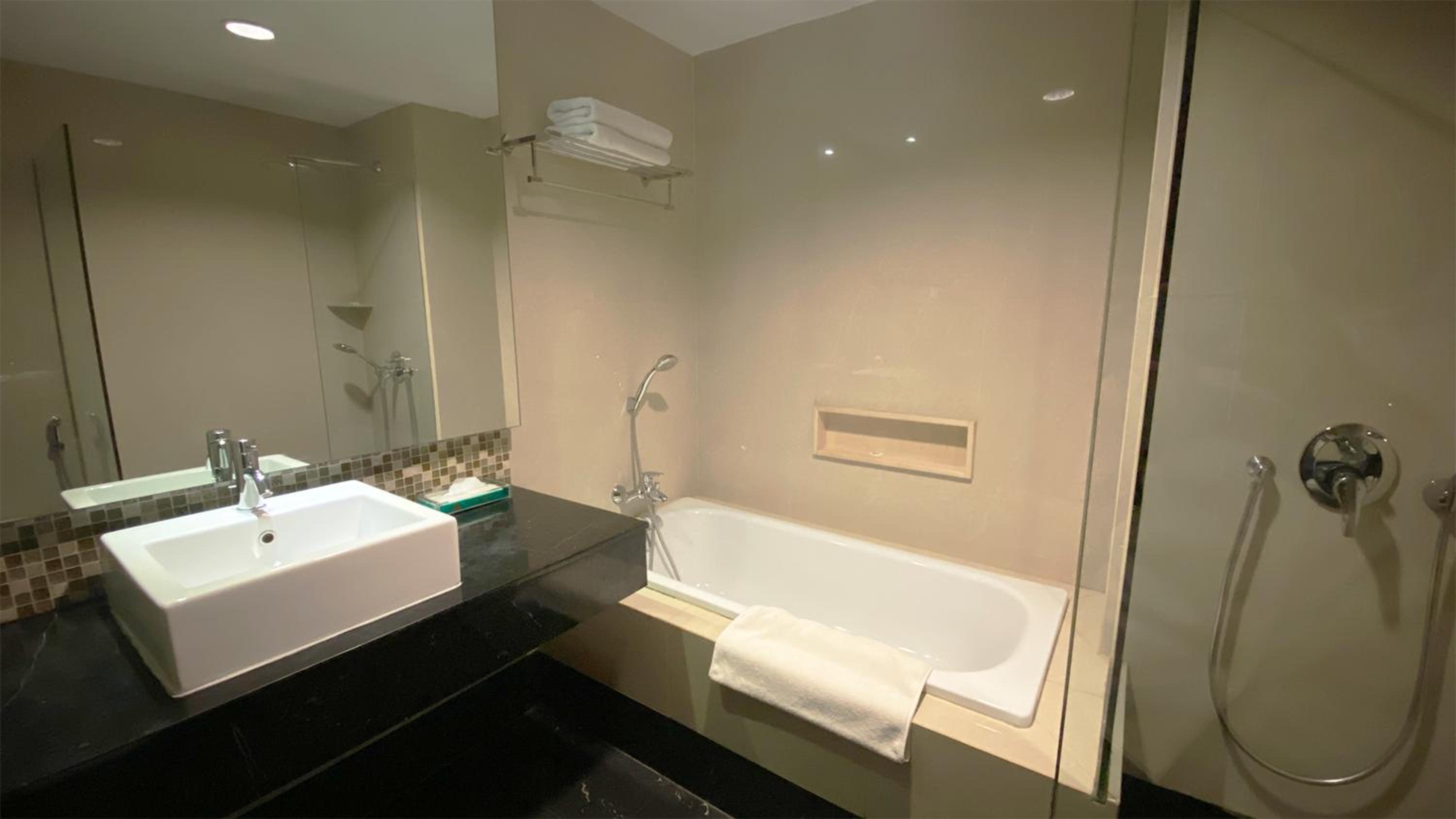 Executive Suite photo 2