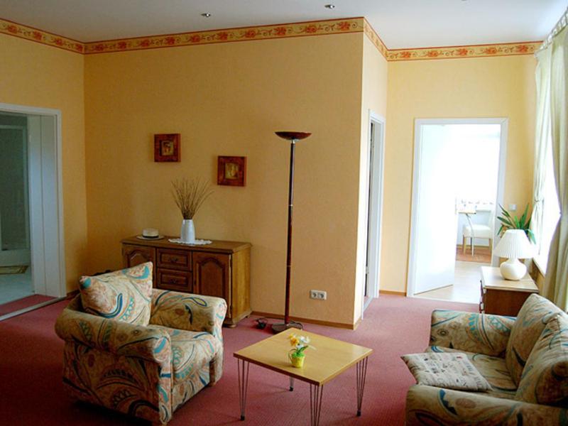 One-Bedroom Apartment with Terrace photo 1