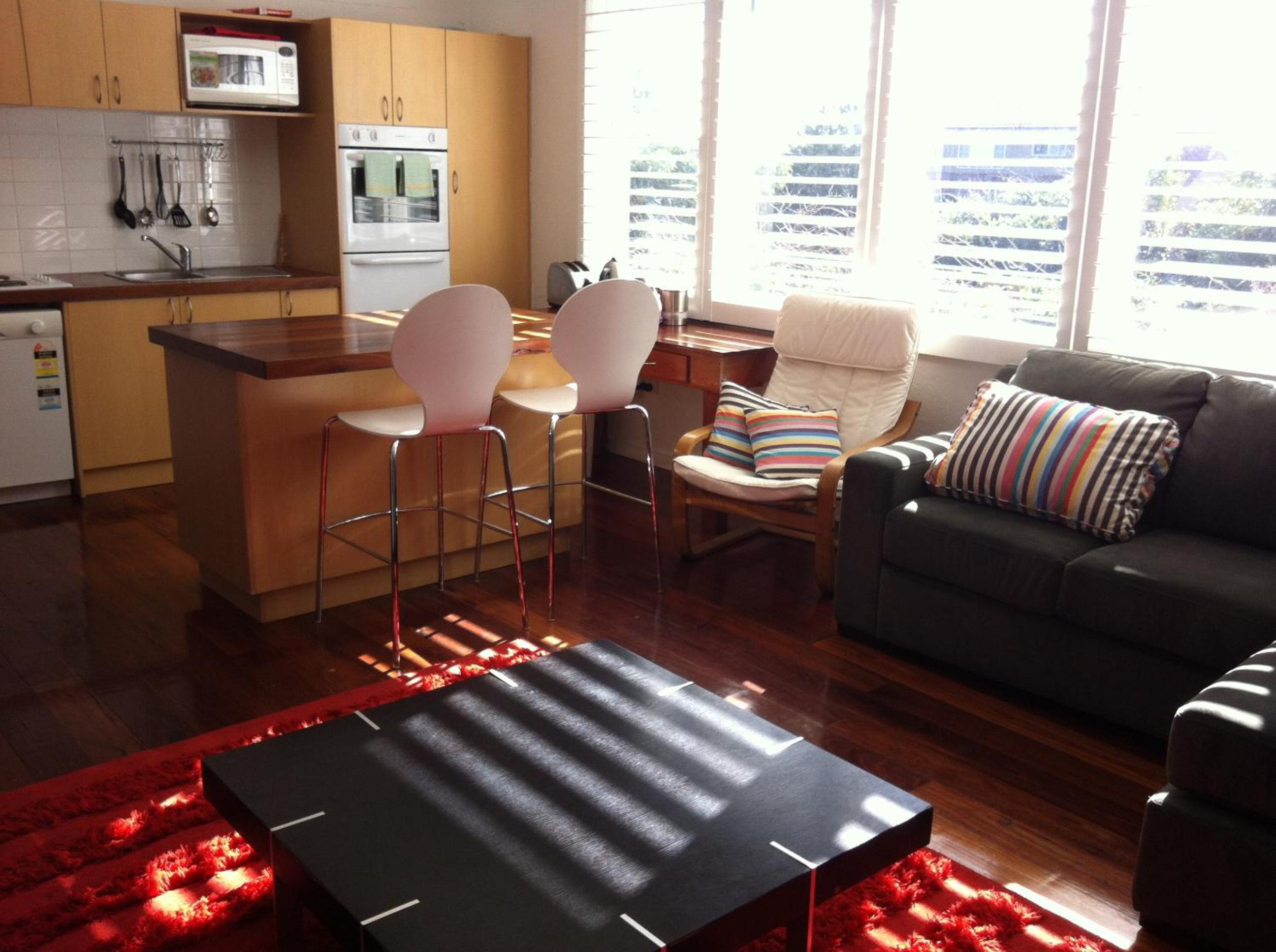 Three-Bedroom House photo 3