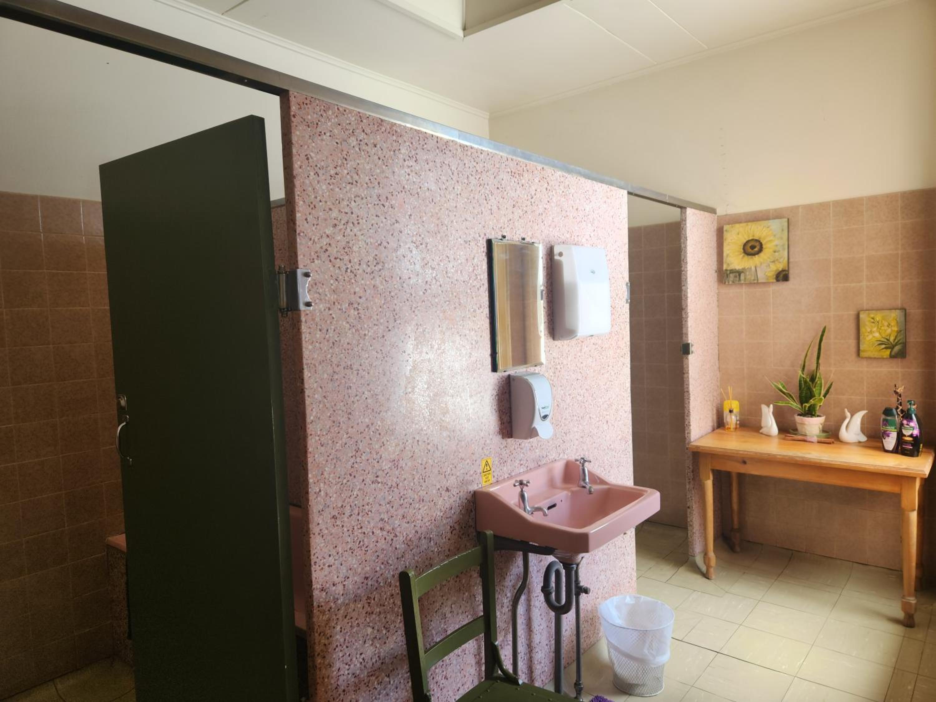 Double Room - Photo 4
