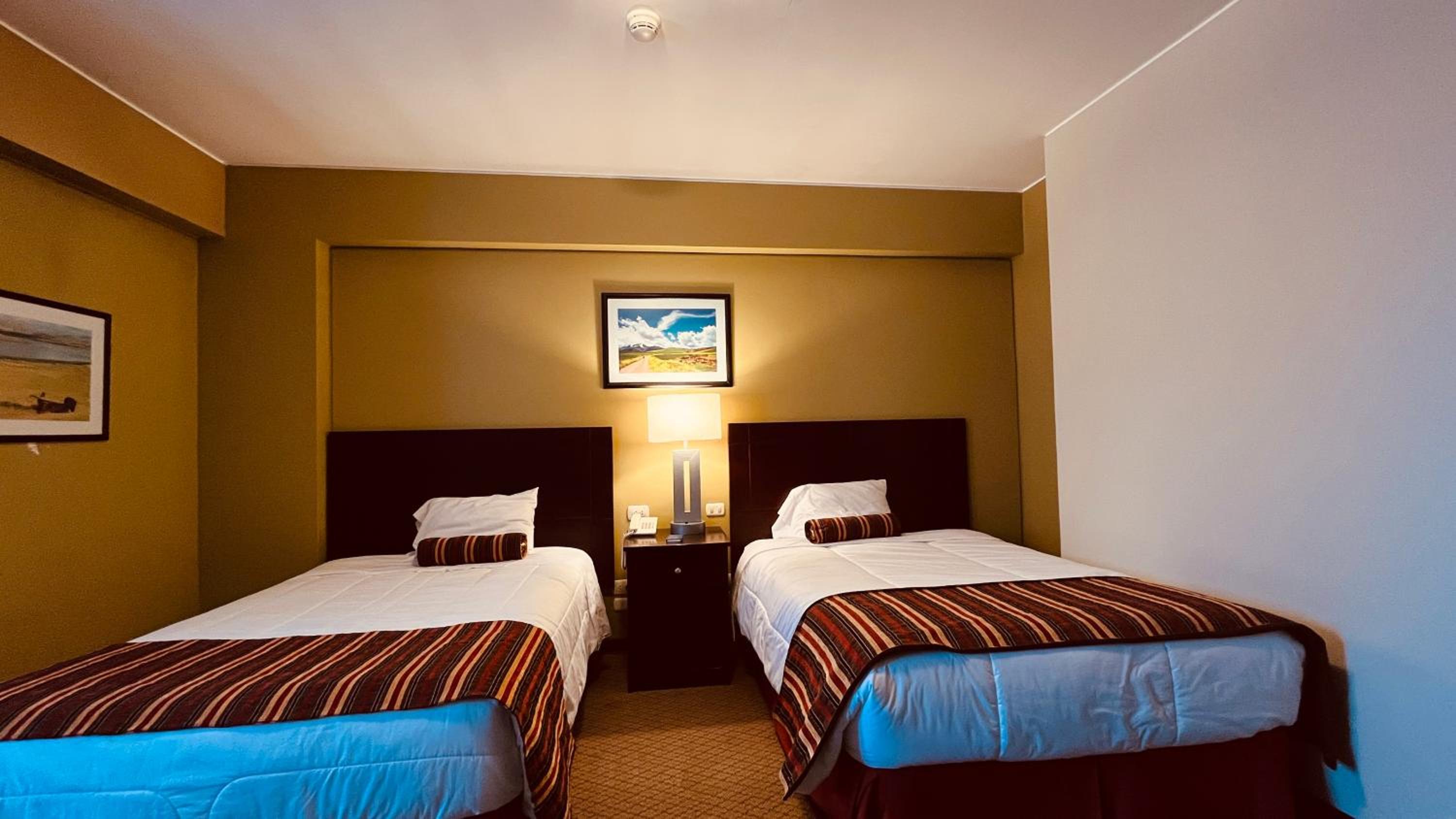 Queen Room with Two Queen Beds - Photo 9