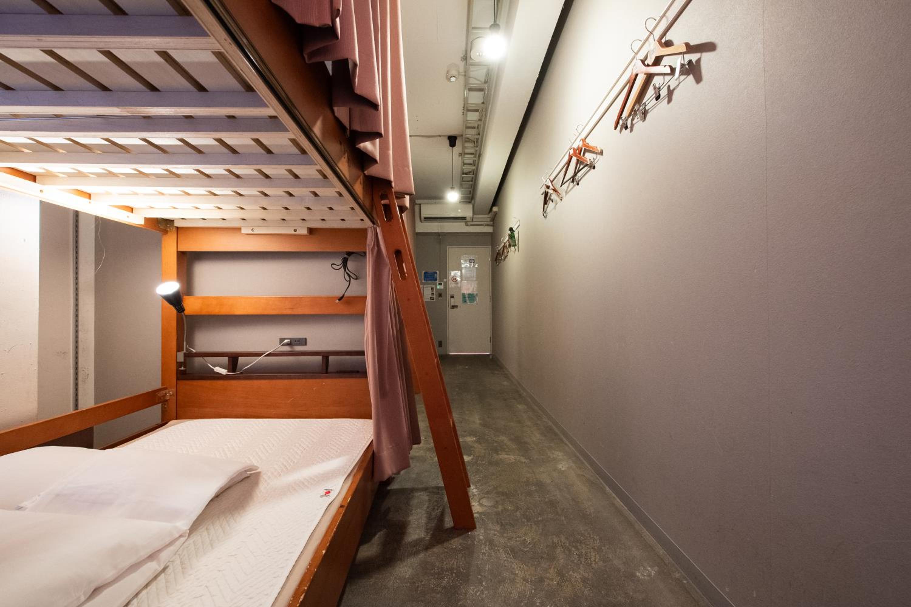 Bed in 6-Bed Female Dormitory Room photo 2