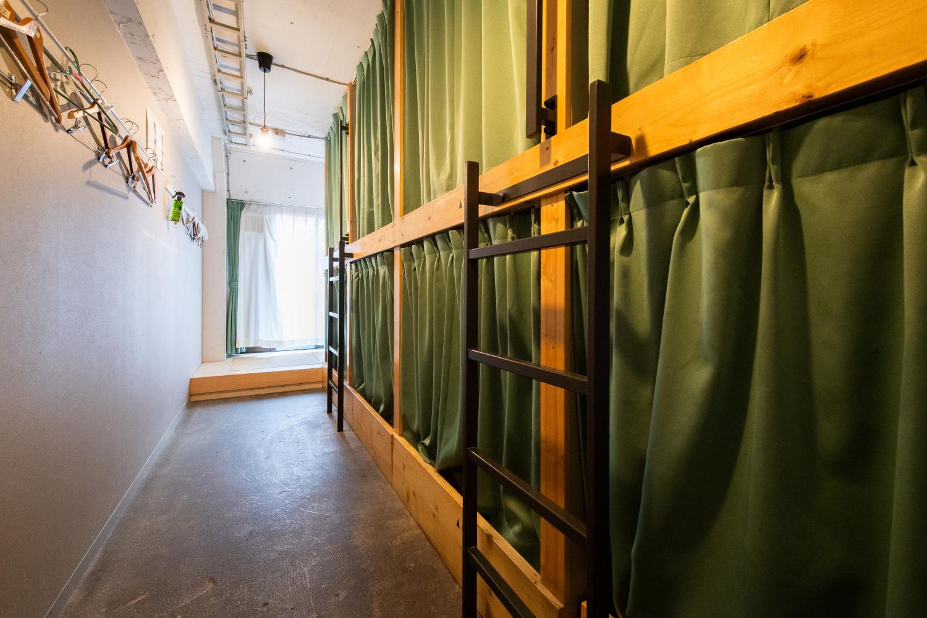 Bed in 10-Bed Male Dormitory Room photo 2