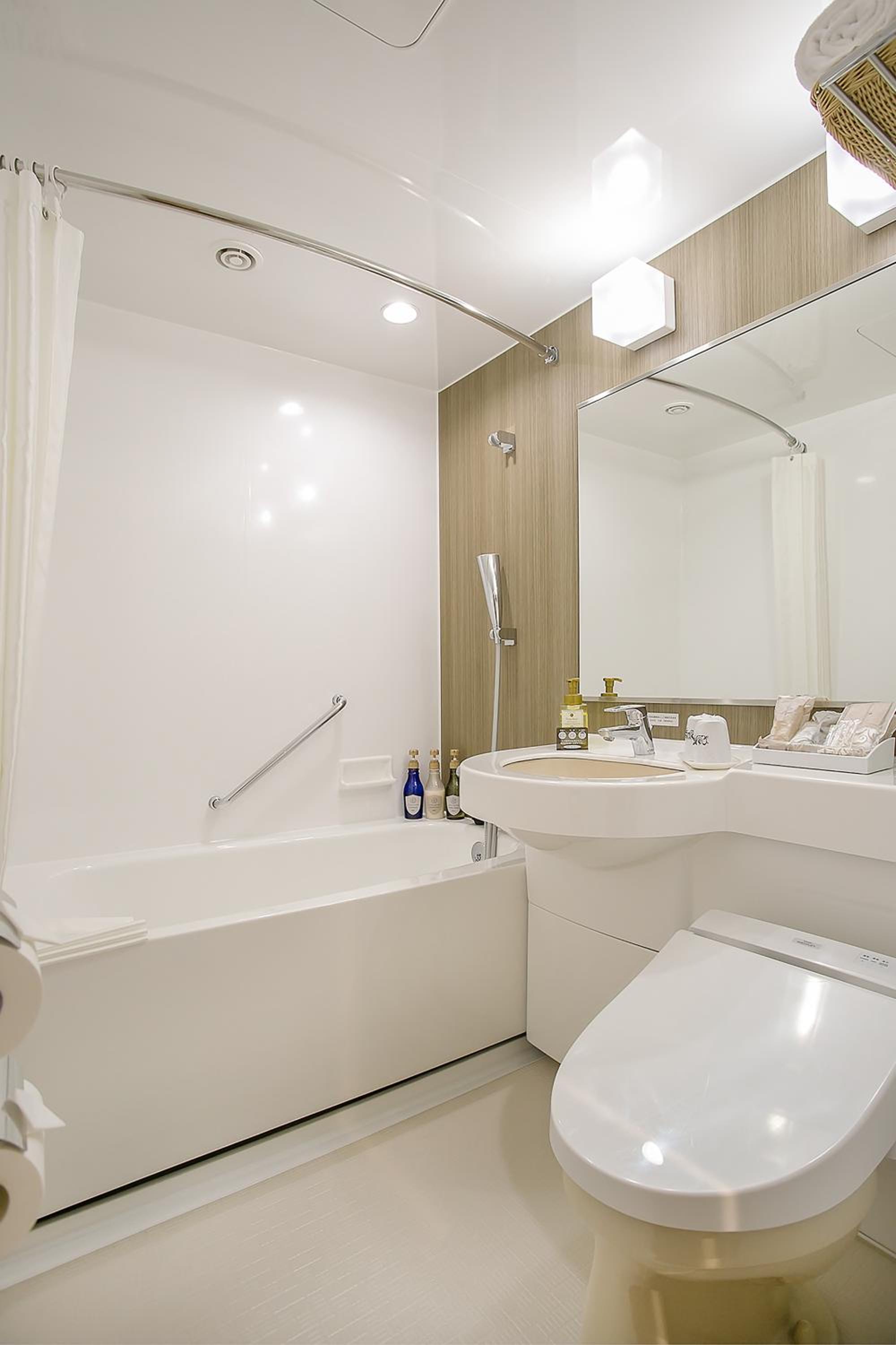 Double Room- Non-Smoking - Photo 2